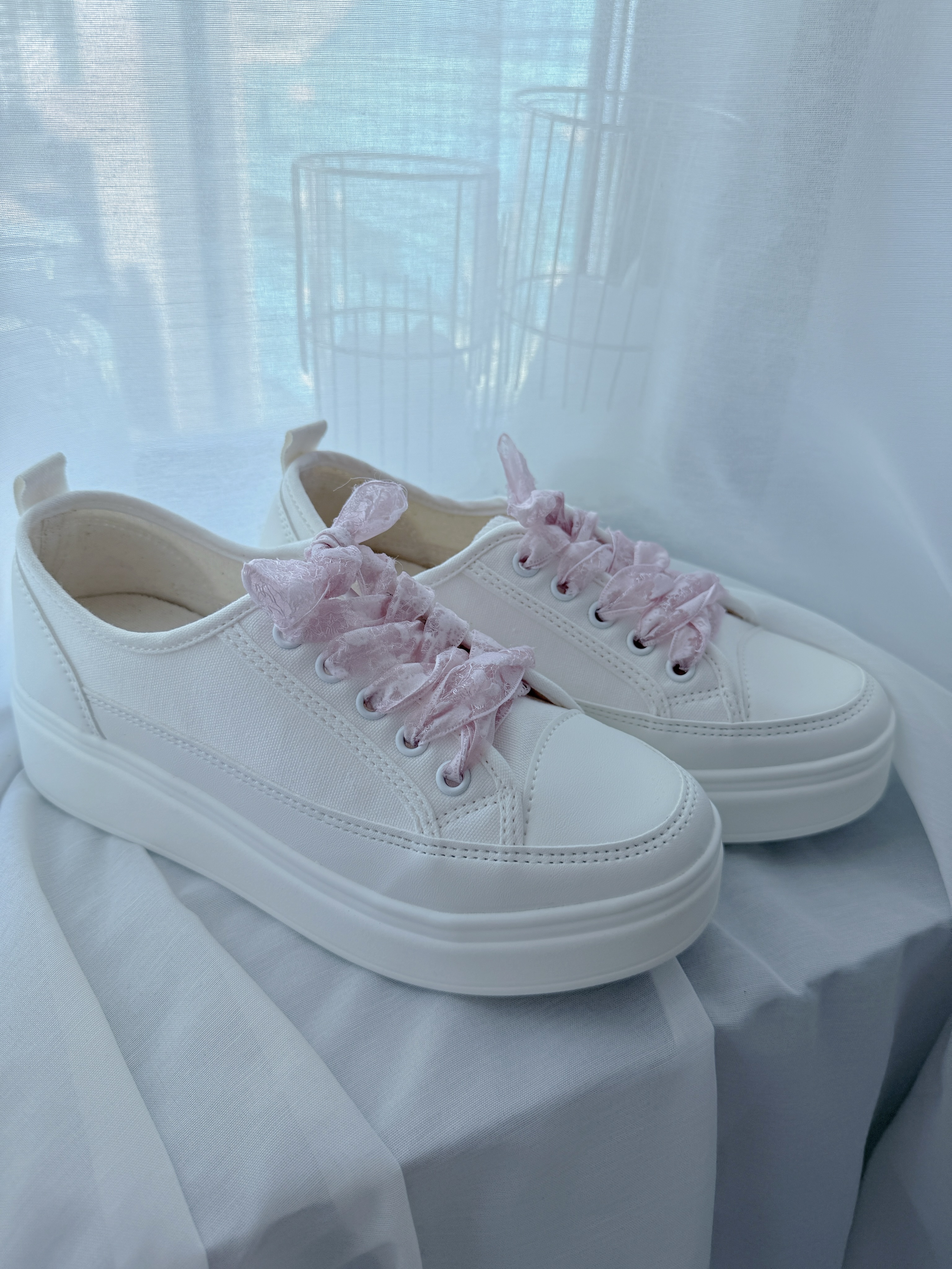 *超輕身版～＠370G* 正碼～THE CANVAS PLATFORM SNEAKERS (HEEL 4CM) 260128