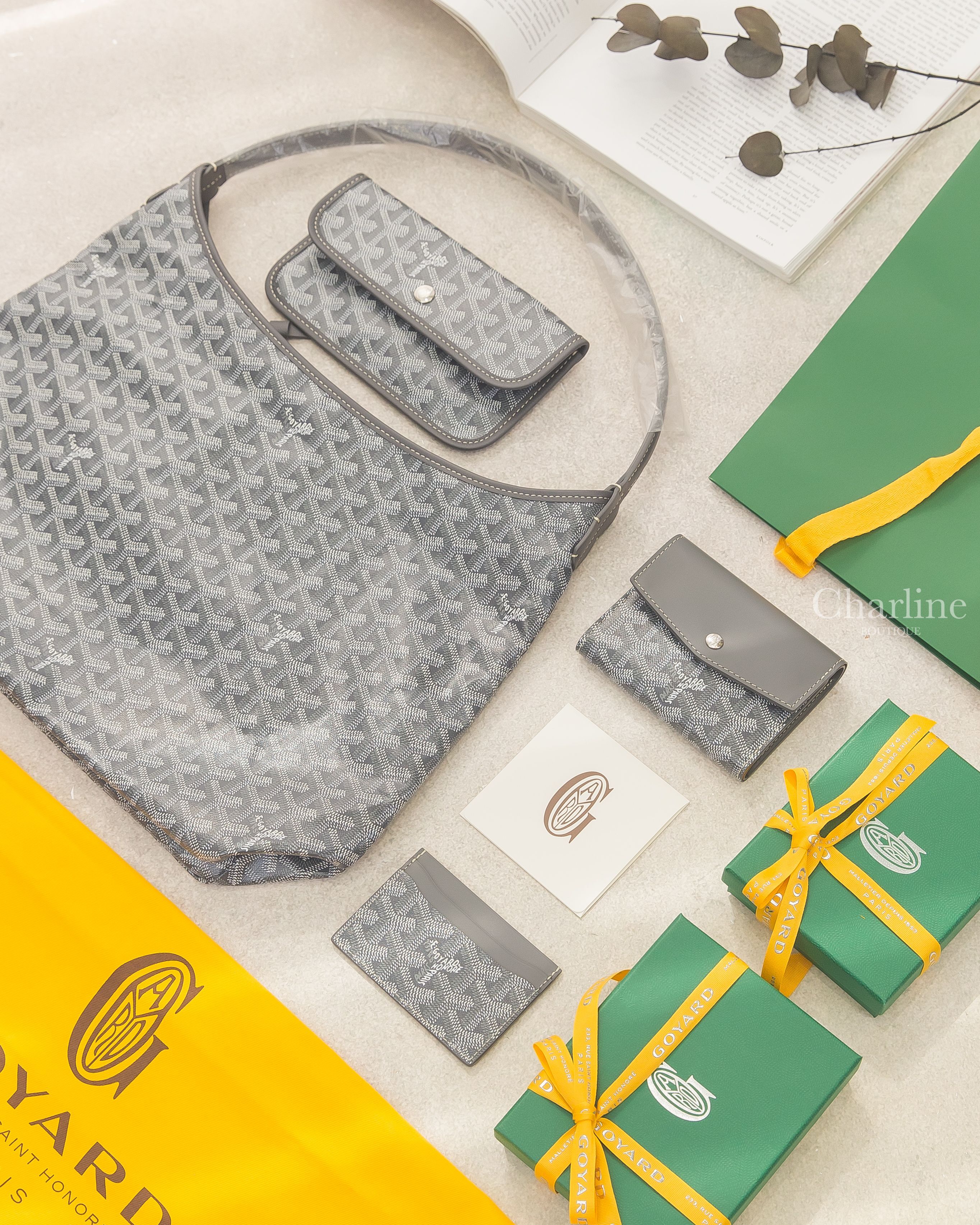 Goyard Saint-Gabriel Wallet 灰色三折短夾,Goyard Saint-Sulpice Card Wallet 灰色卡片夾,Goyard Bohème Hobo Bag 灰色肩背包-Charline Boutique 精品代購