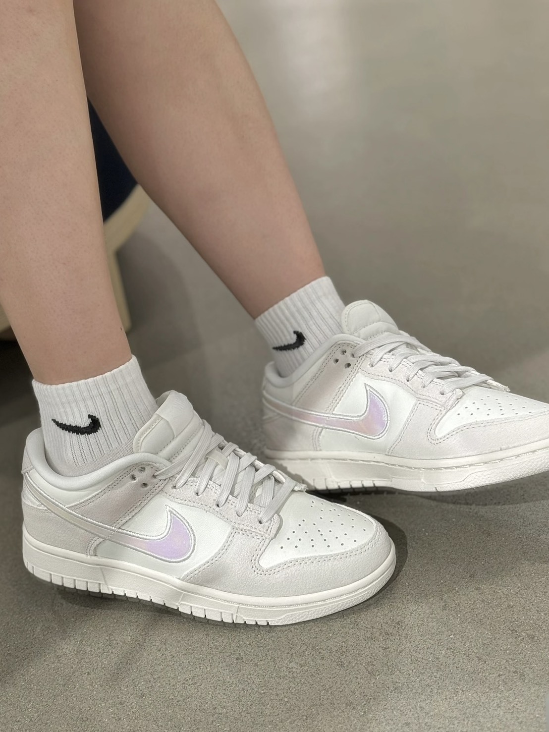 NIKE DUNK 雷射 麂皮米白