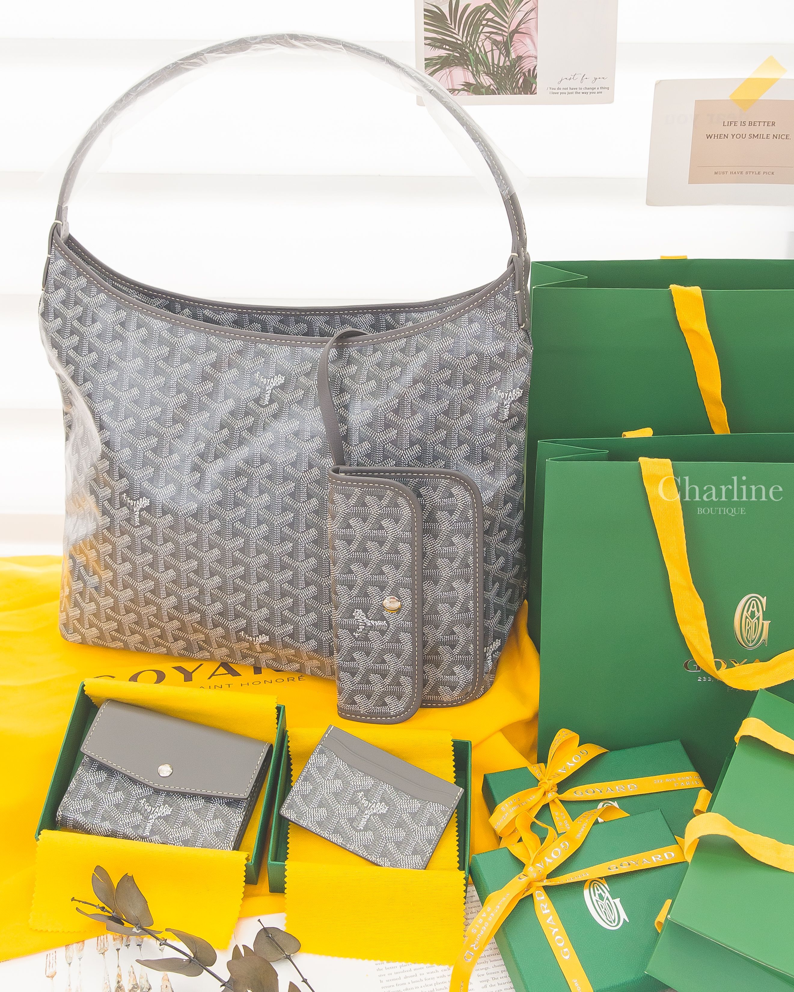 Goyard Saint-Gabriel Wallet 灰色三折短夾,Goyard Saint-Sulpice Card Wallet 灰色卡片夾,Goyard Bohème Hobo Bag 灰色肩背包-Charline Boutique 精品代購