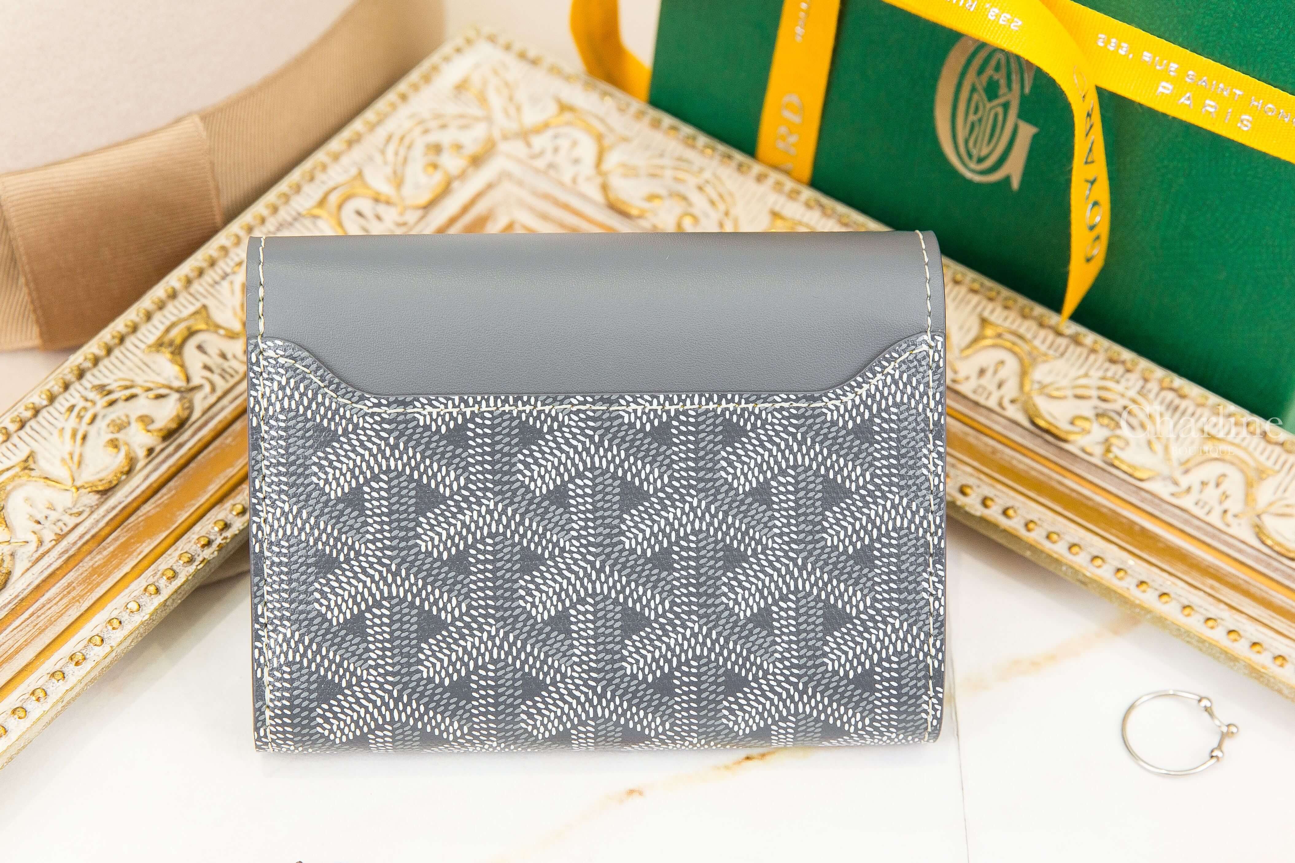 Goyard Saint-Gabriel Wallet 灰色小牛皮拼黃色夾層內裡三折短夾-Charline Boutique 精品代購