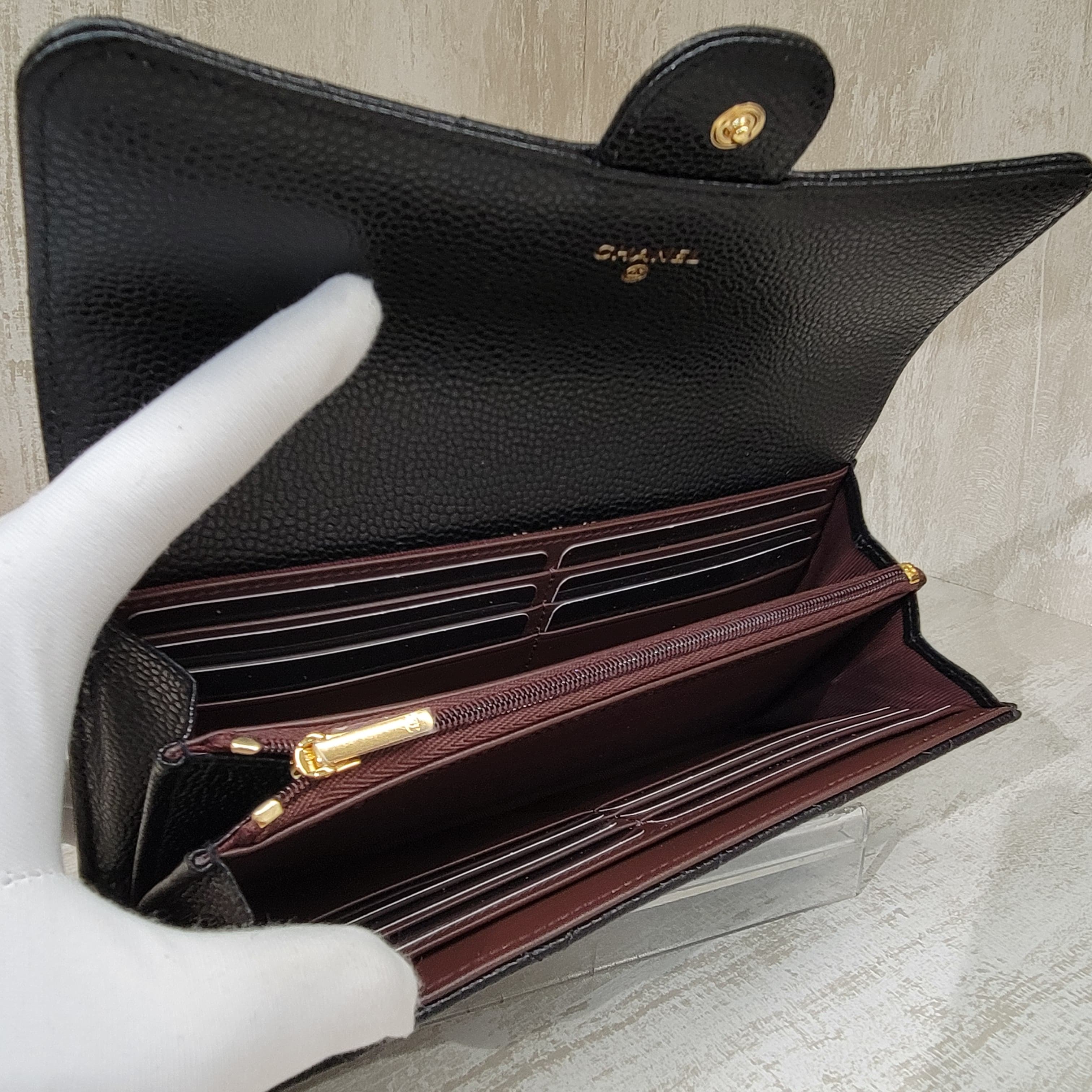 CHANEL AP0241 LONG WALLET CAVIAR BLACK GOLD 經典款啪鈕長銀包 AP0241黑色金扣 牛皮
