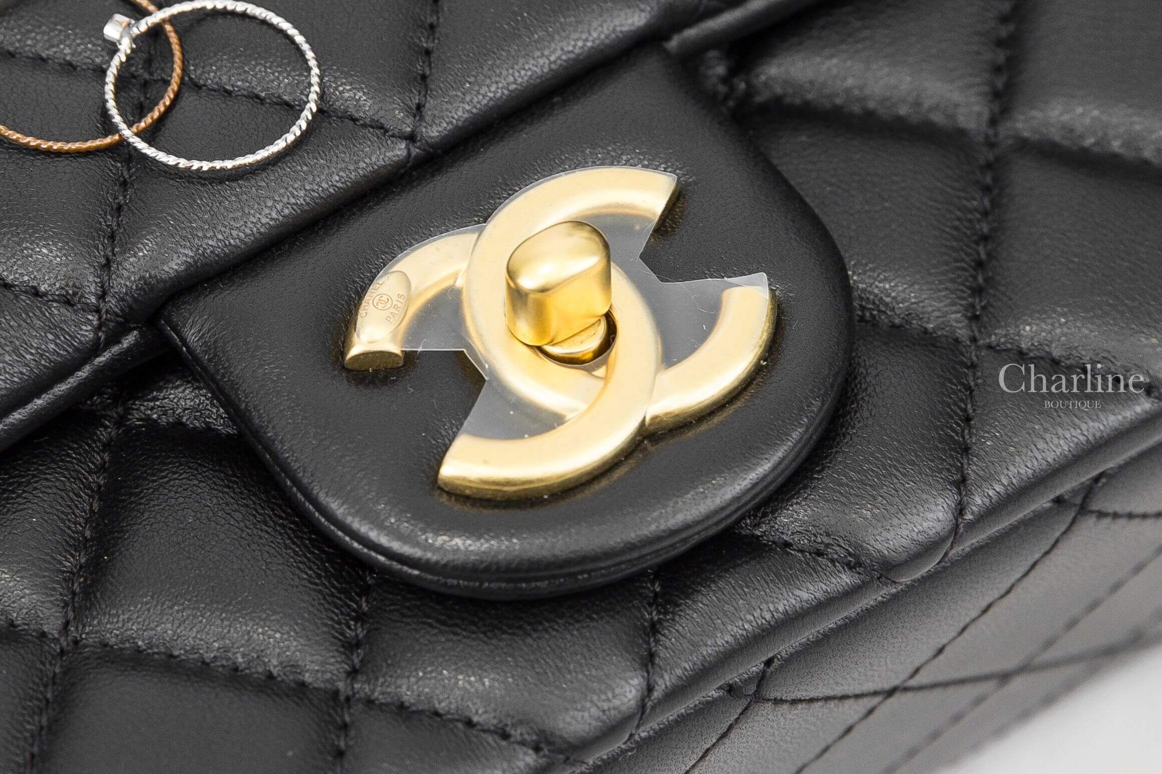 Chanel Mini Flap Bag 黑色立體金CC金鍊金色內裡17cm小羊皮菱格紋肩背包