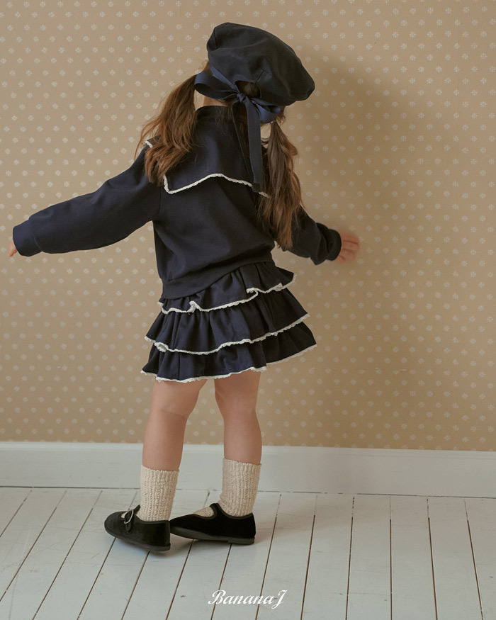 正韓春Bananaj 兩色學院感奶油邊裙