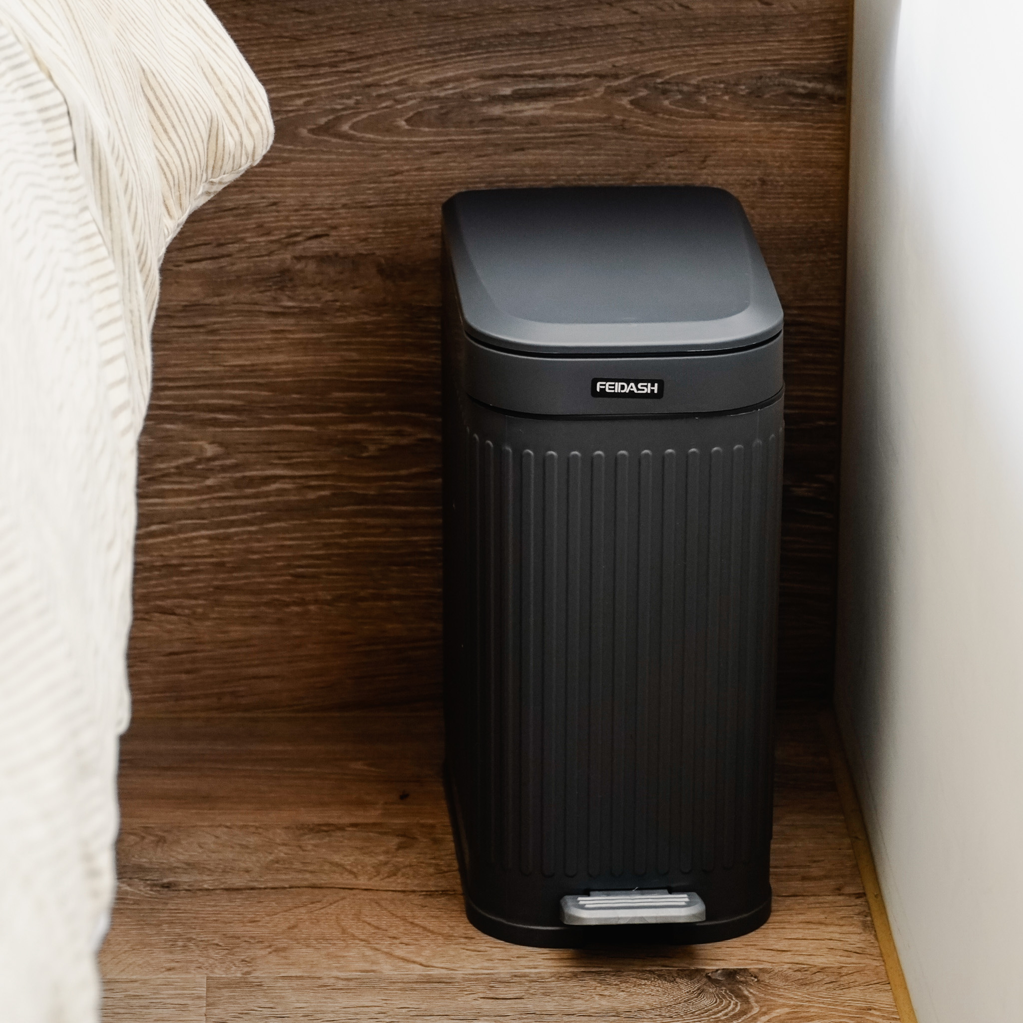 按壓腳踏雙開蓋垃圾桶8.5L 兩色售