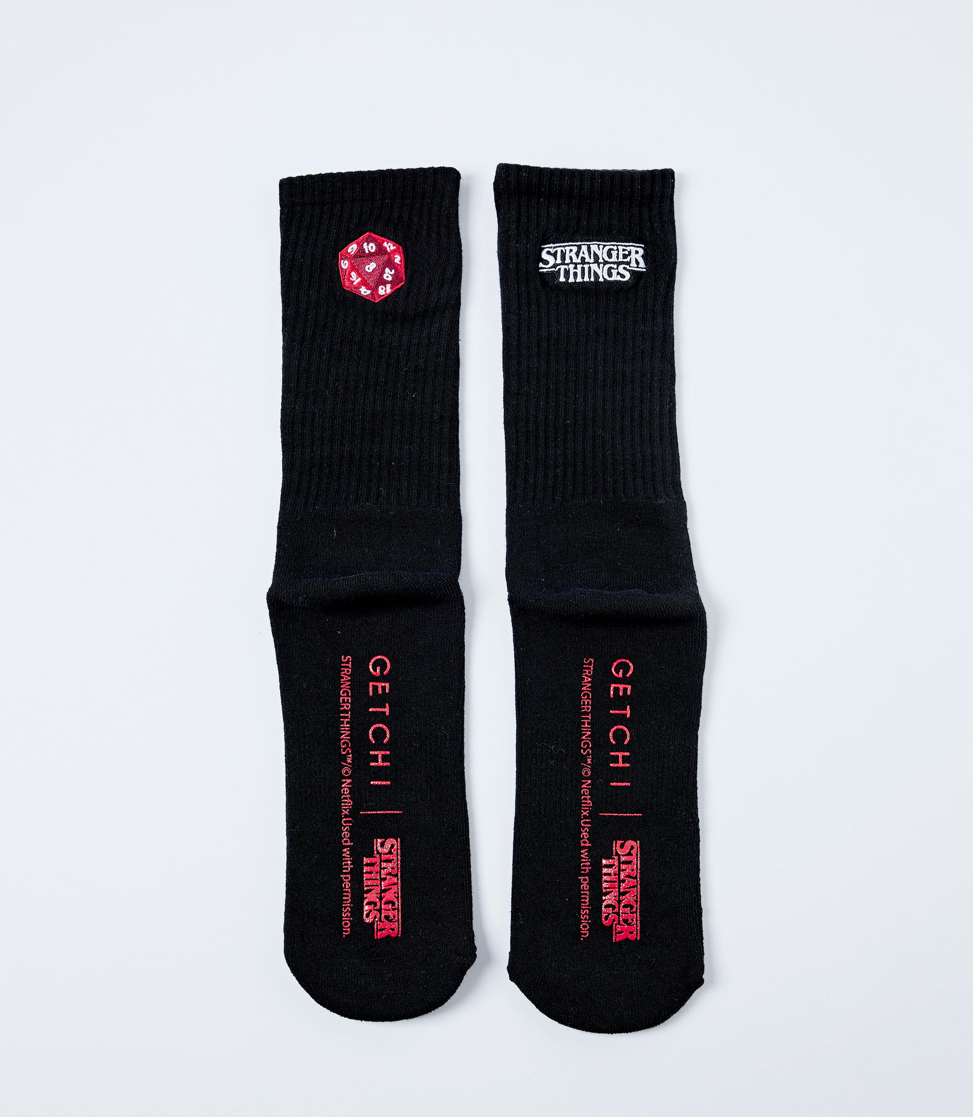 (現貨)Getchi X Stranger Things Hellfire Club襪子組合(黑+白)