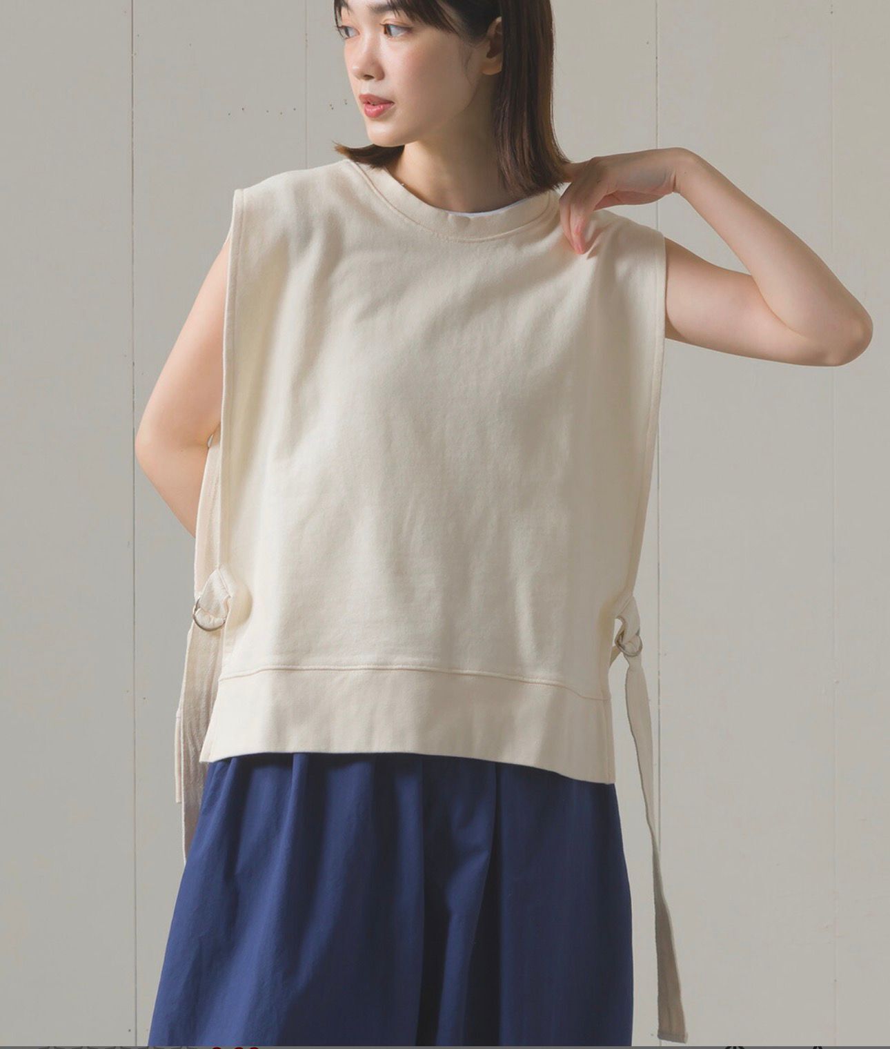 【預購】JN012905 Sans Souci 側邊束帶圓領衛衣背心