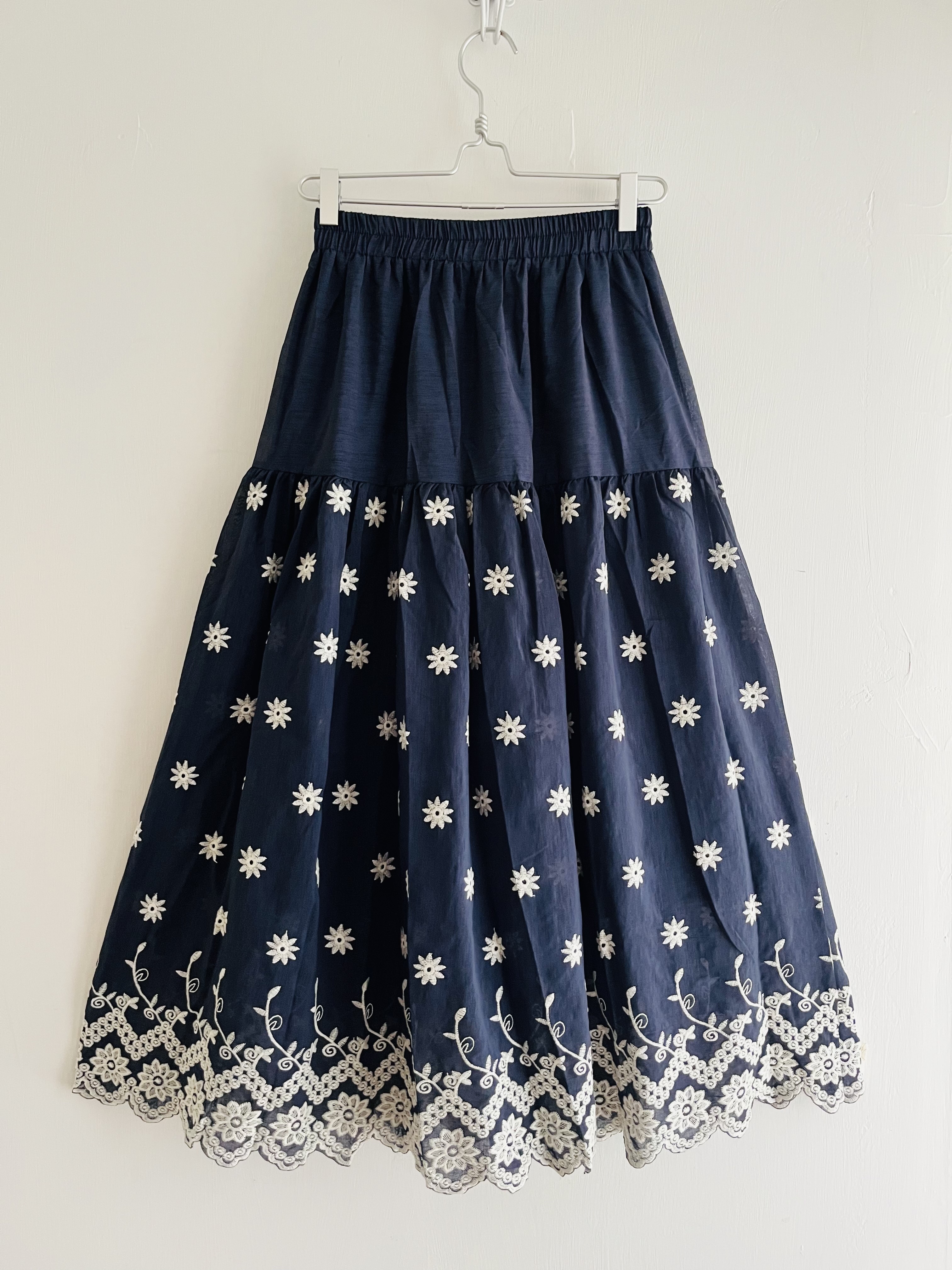 SOLDYLAN藍色刺繡花花🌼全橡筋裙