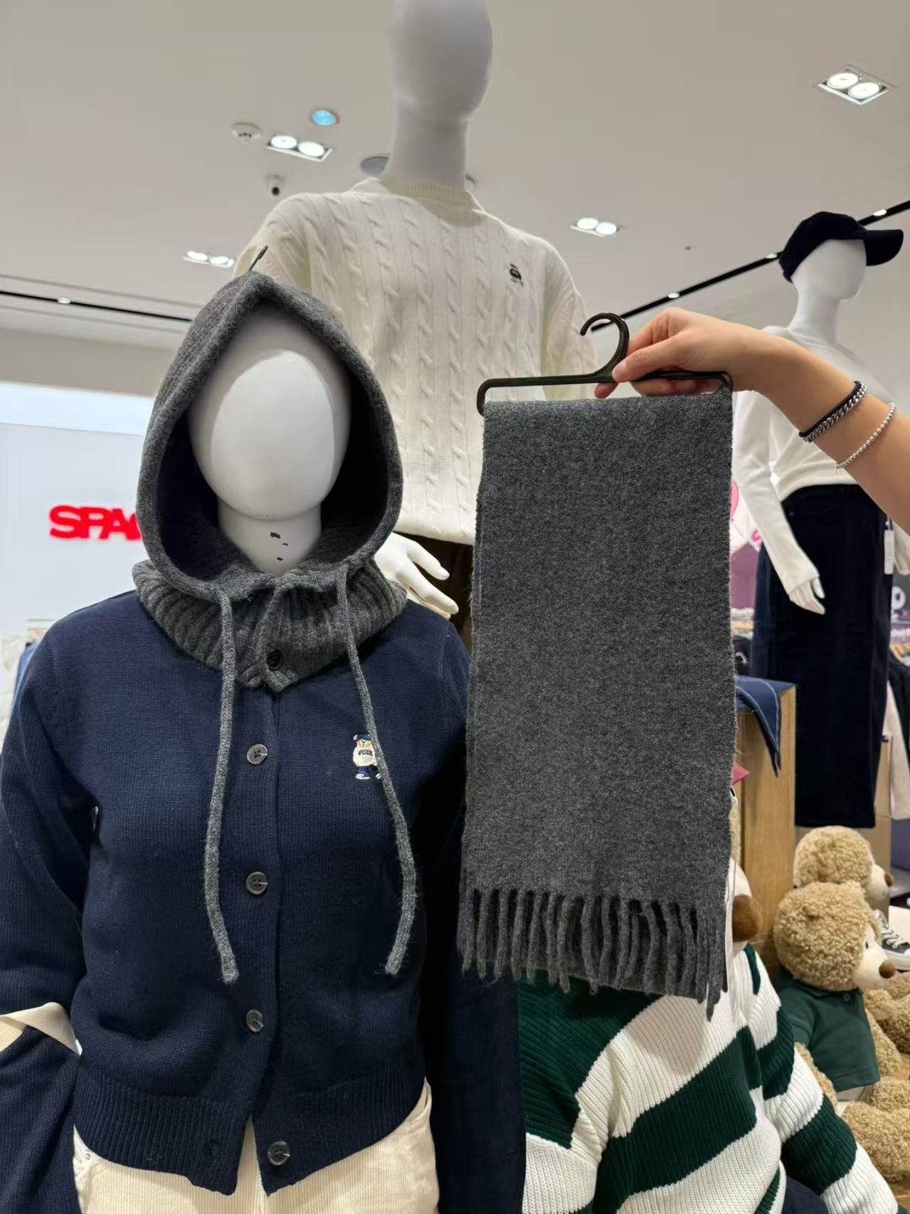 韓國代購 SPAO 新款冷帽SPACF4V60（不包括圍巾）