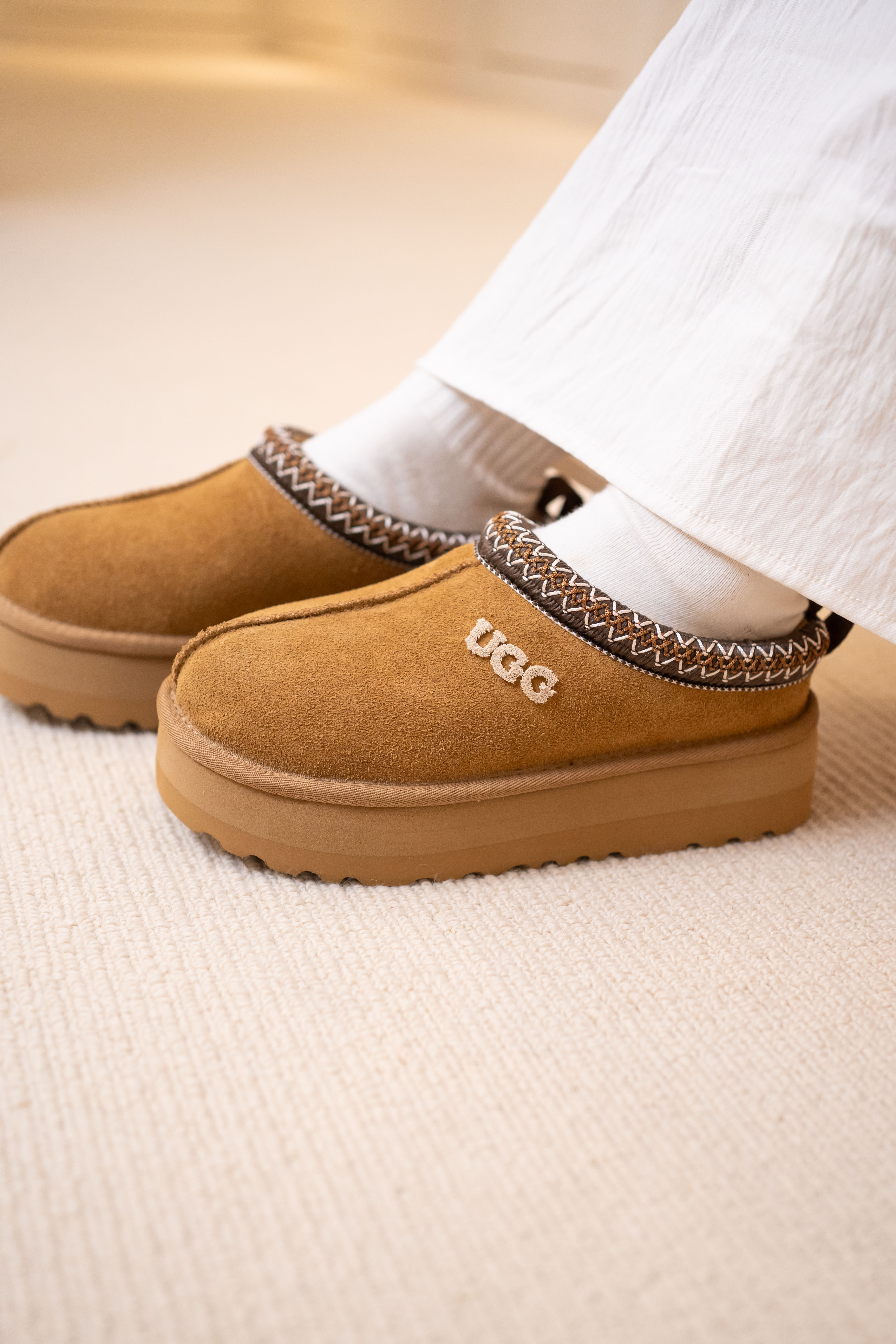 【3色入】UGG Ozlana Classic Logo Tazz Slipper
