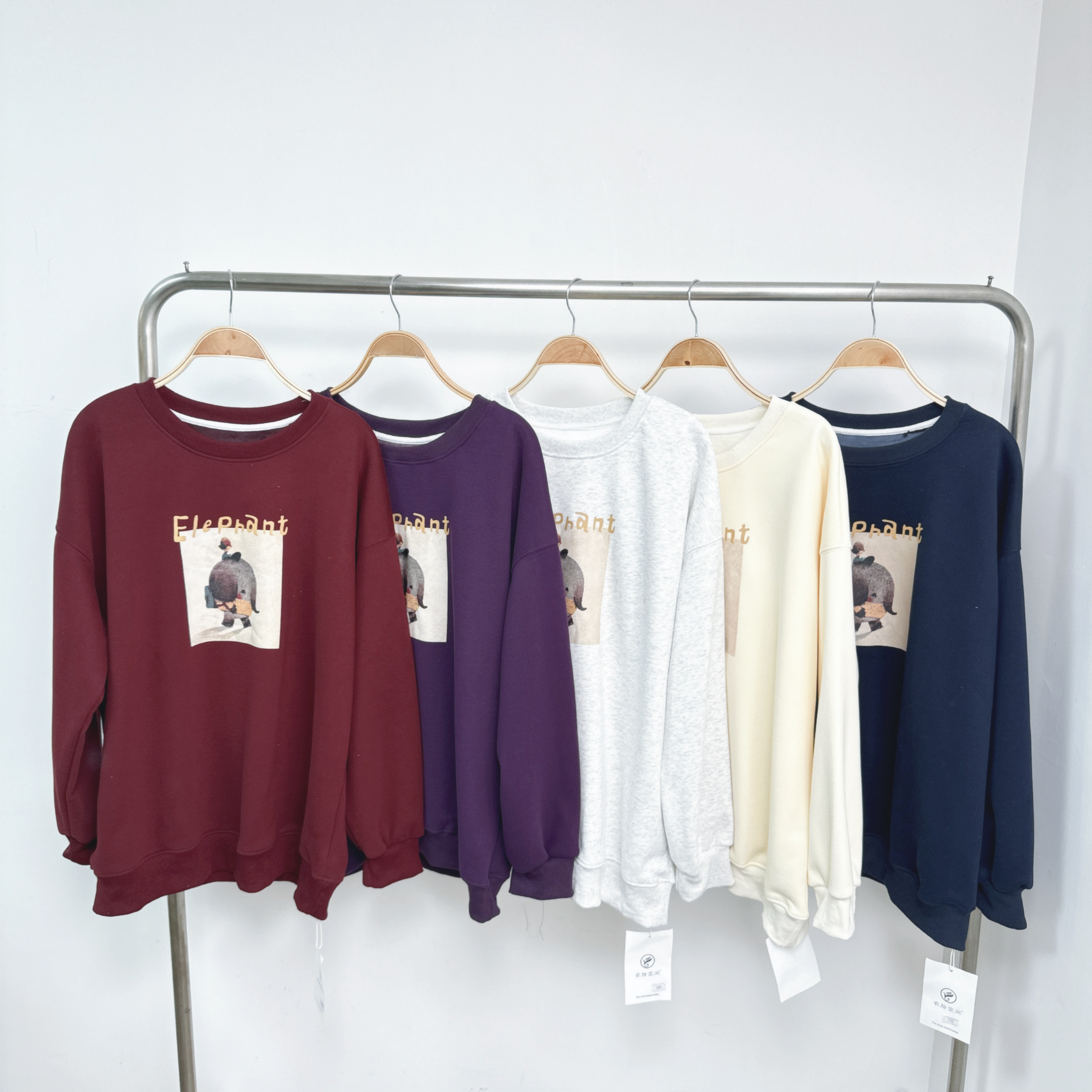 大象燙圖滑絲絨底寬鬆版衛衣 (D51-D55)