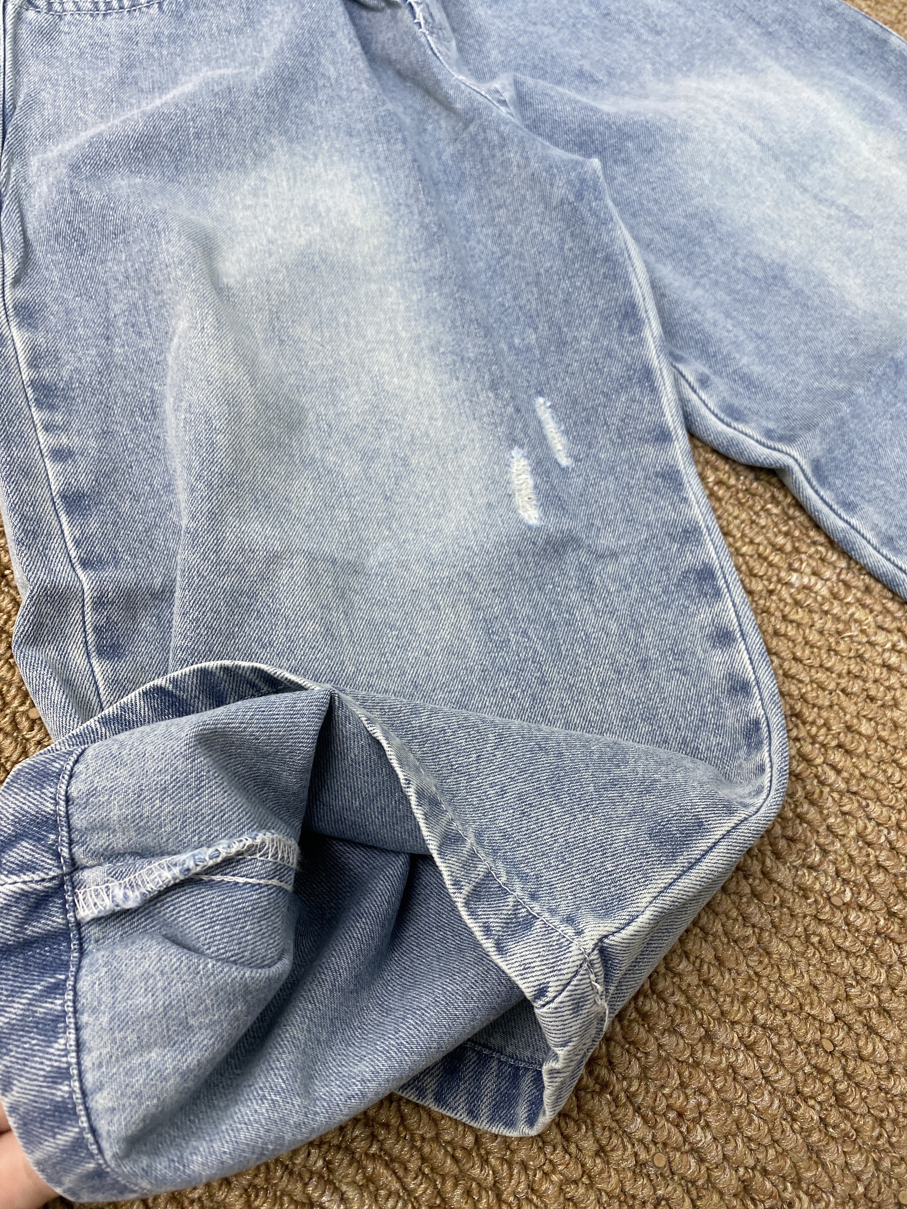 A04168刷白彎刀牛仔褲