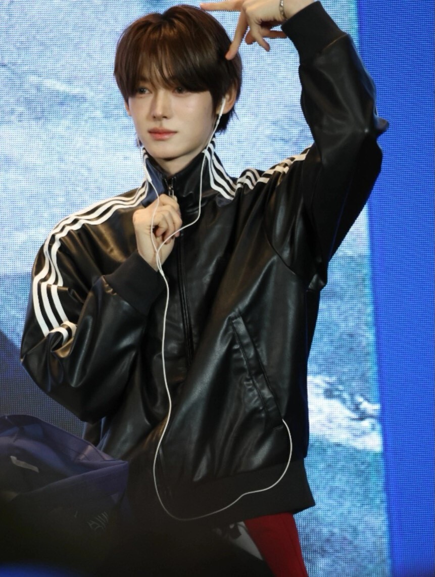 Adidas originals 三線 立領拉鍊夾克 皮外套 金旻奎同款 兩色 KQ5472/KQ5473