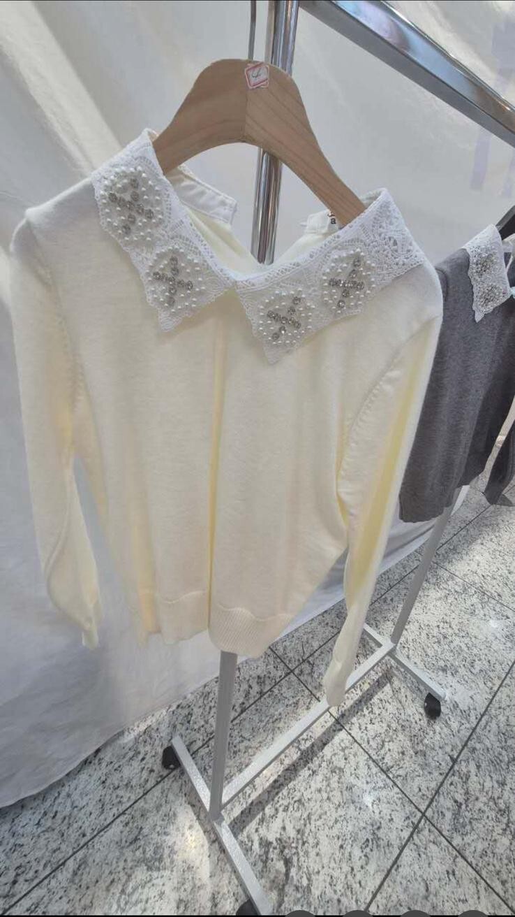 A32 胸38 長20 $379 (一口價)