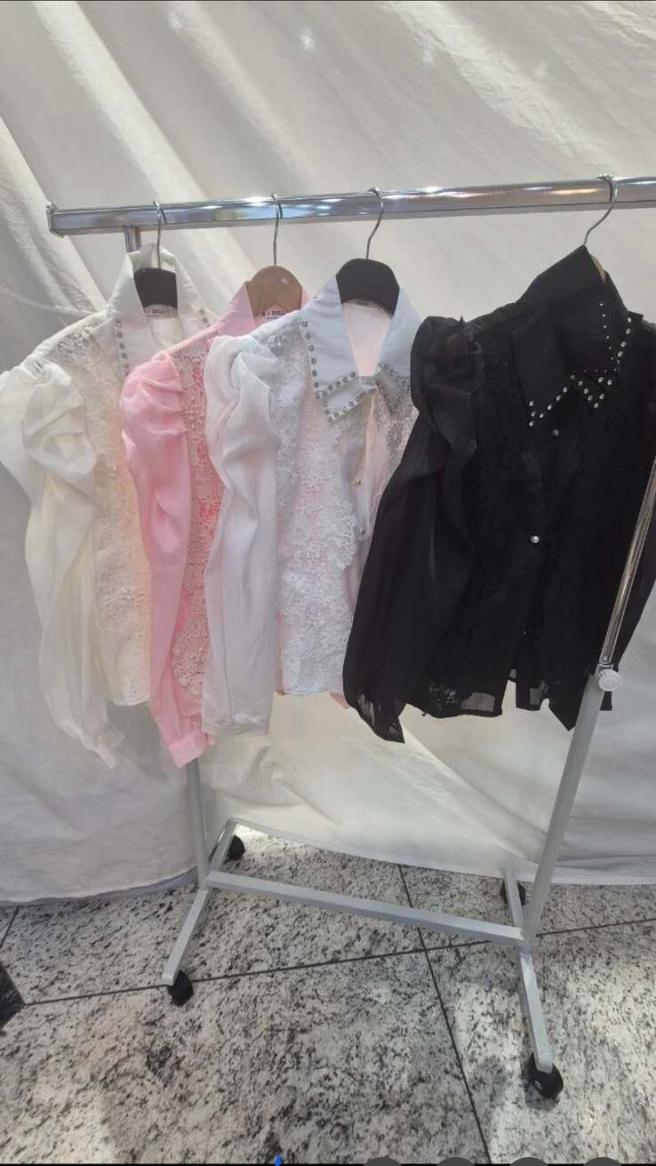 A41 胸40 長21 $419 (一口價)