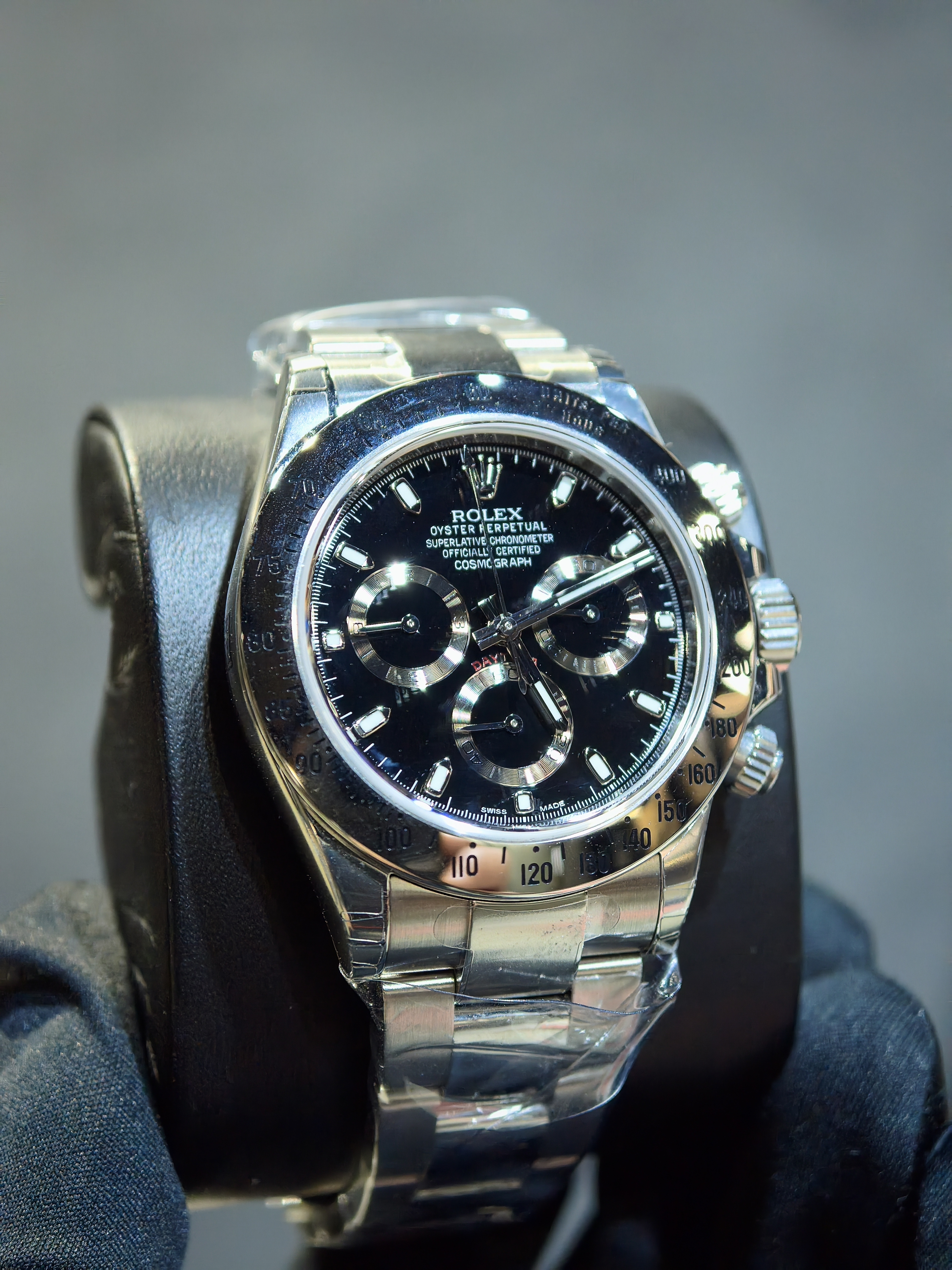 BRAND NEW ROLEX 116520 OYSTER PERPETUAL COSMOGRAPH DAYTONA BLACK DIAL STEEL OYSTER STRAP 40 MM FULL STICKER