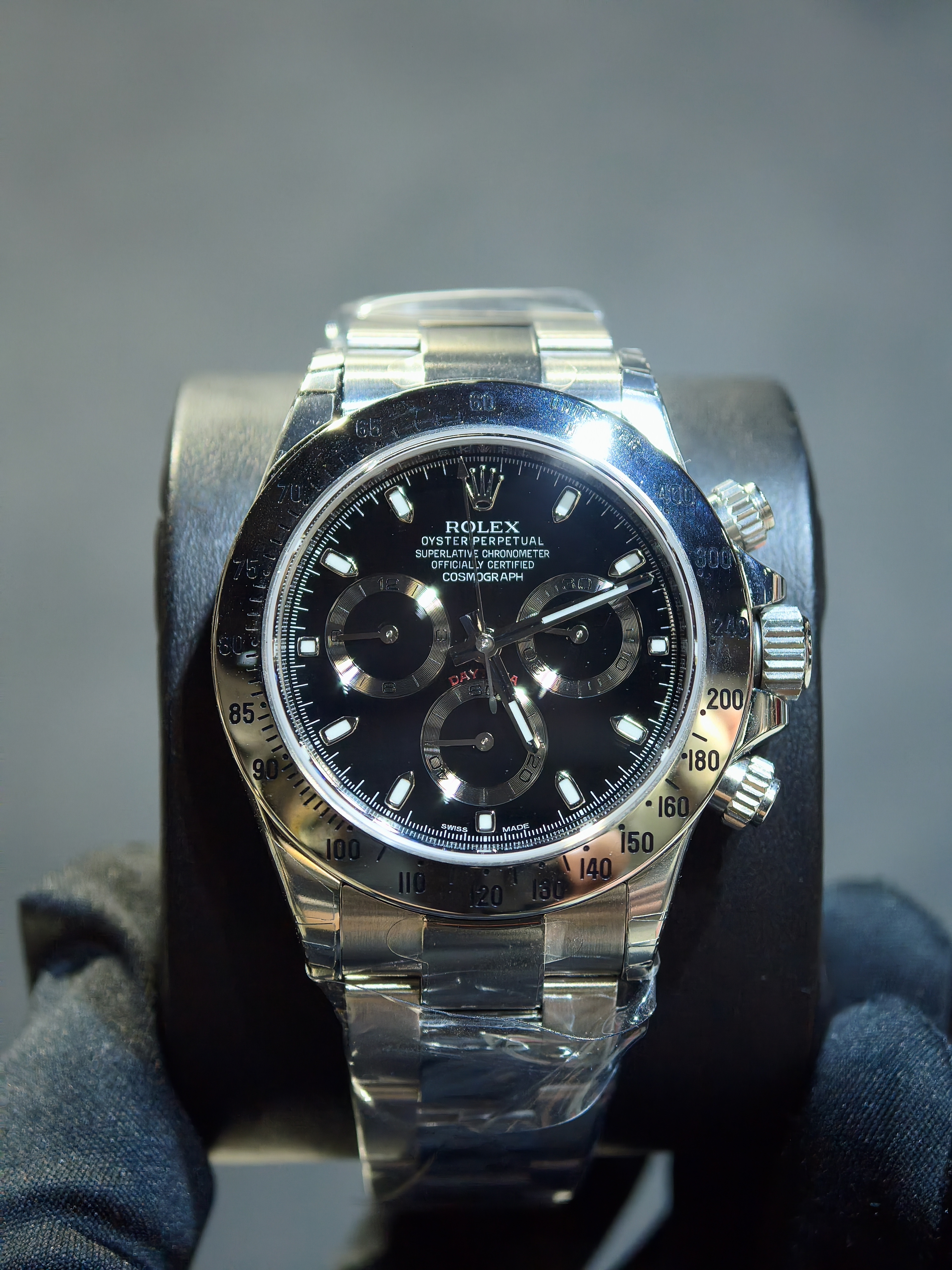 BRAND NEW ROLEX 116520 OYSTER PERPETUAL COSMOGRAPH DAYTONA BLACK DIAL STEEL OYSTER STRAP 40 MM FULL STICKER