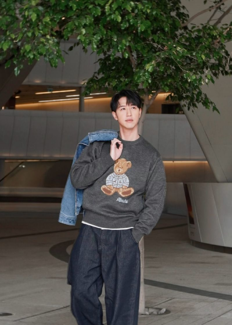 MARITHE FRANCOIS GIRBAUD Doodle Bear Knit Pullover(Charcoal)