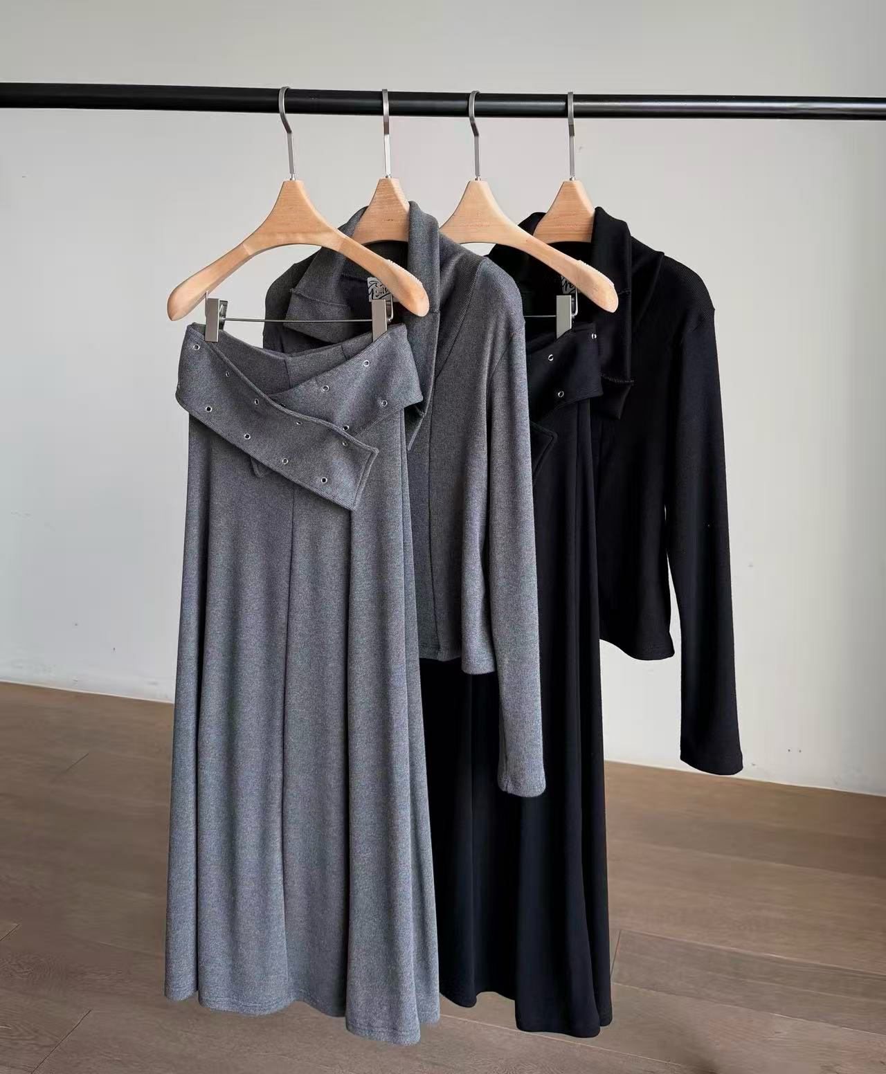 斜領口設計+粗腰帶SK SET