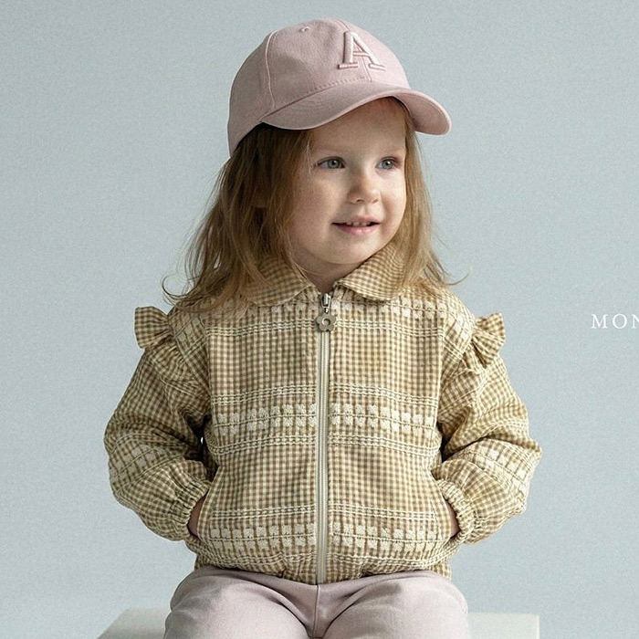 正韓春Monpetitbebe 兩色飛袖豆腐外套