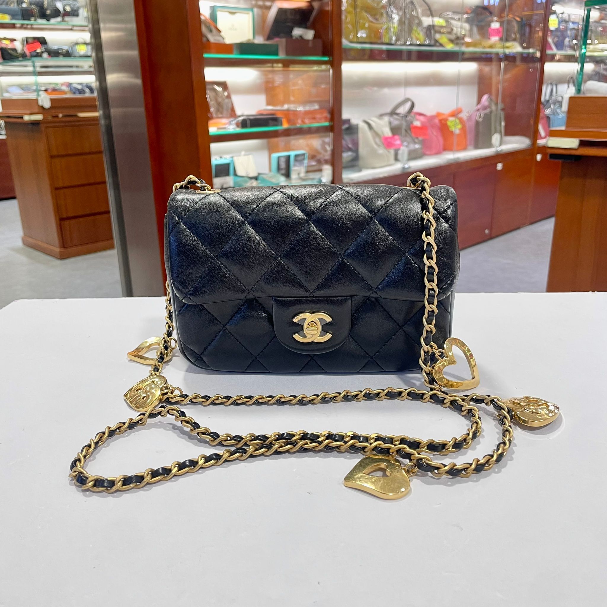 全新CHANEL MINI FLAP BAG AS3456 CF18 黑金羊皮心心鏈 @晶片款 #香奈兒 #BRAND NEW #香榭站正品