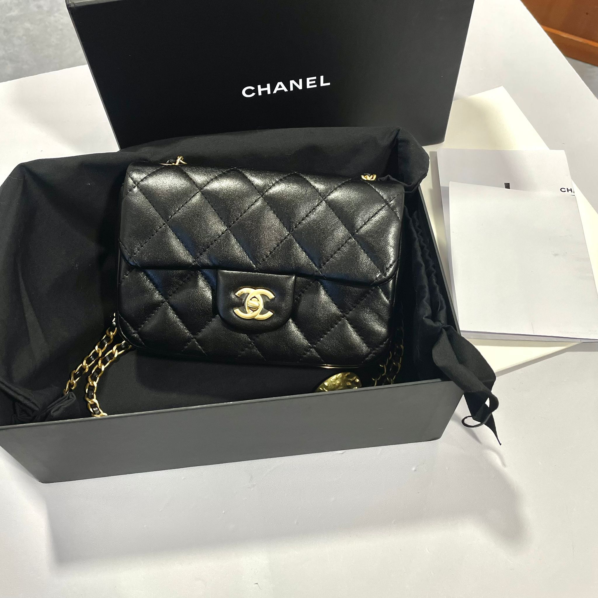 全新CHANEL MINI FLAP BAG AS3456 CF18 黑金羊皮心心鏈 @晶片款 #香奈兒 #BRAND NEW #香榭站正品