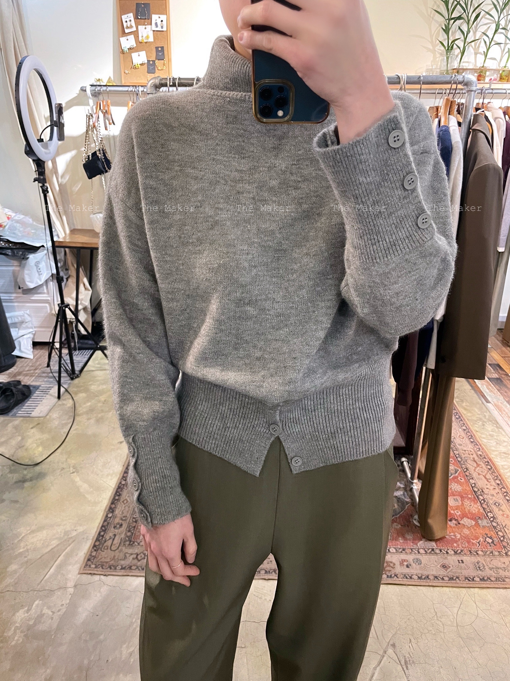 🐑 開叉修腰冷衫 🐑