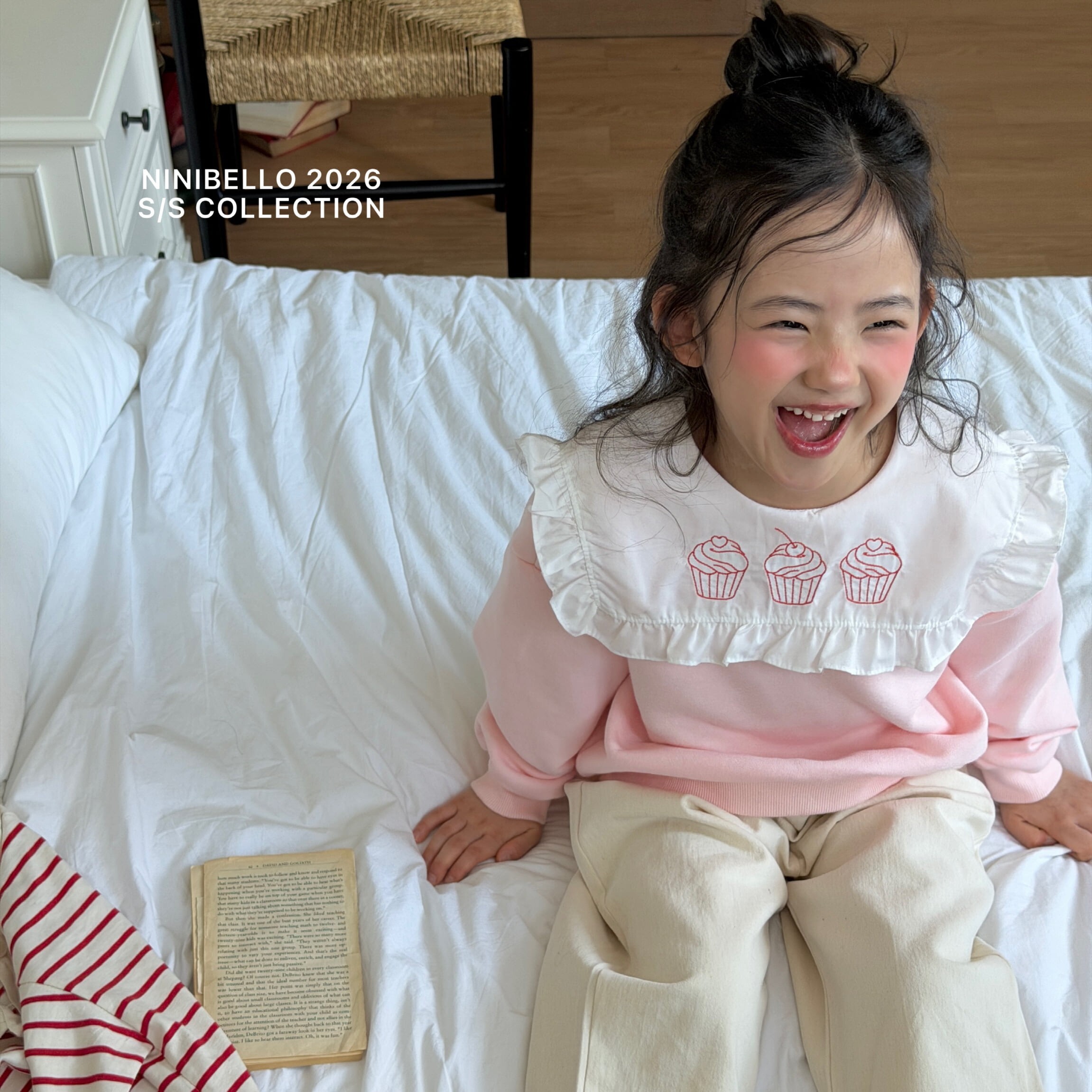 90-130 杯子蛋糕荷葉翻領大學T 2色