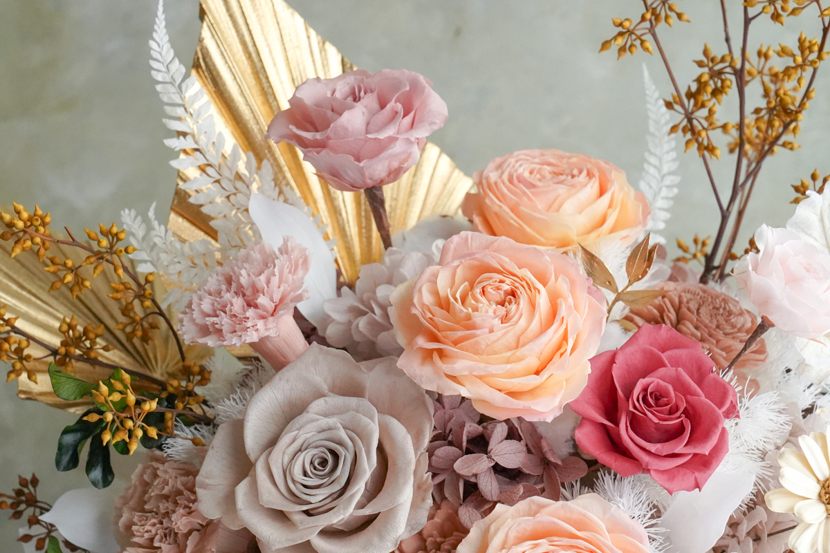 奶茶色永生花盆栽,開幕盆栽推薦,升遷盆栽推薦,永生花推薦台北,台北花店外送,永生花盆栽特寫1