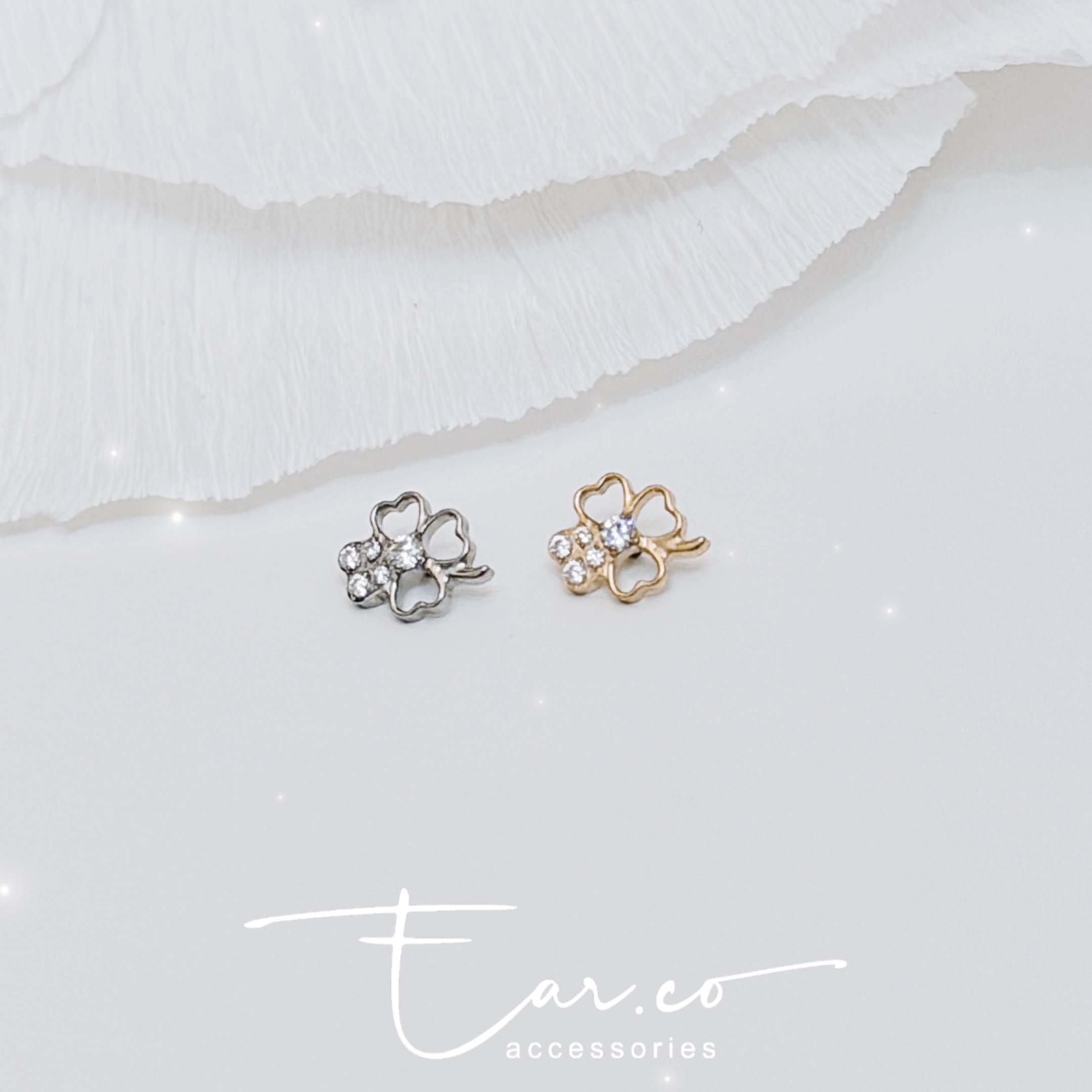 鏤空迷你四葉草平頭耳門/耳珠/耳骨釘 [G23 Titanium]