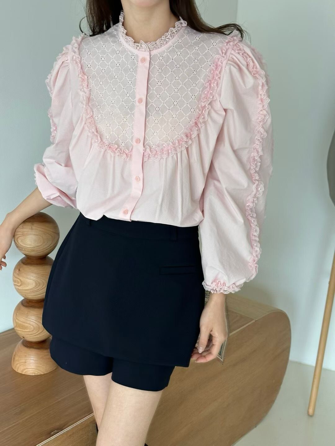 菱線蕾絲框襯衫