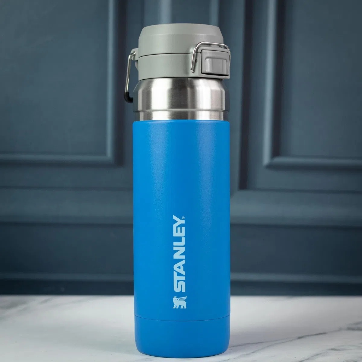 【預購】Stanley Quick Flip GO H012901 水樽 36 oz（淺藍色字體）