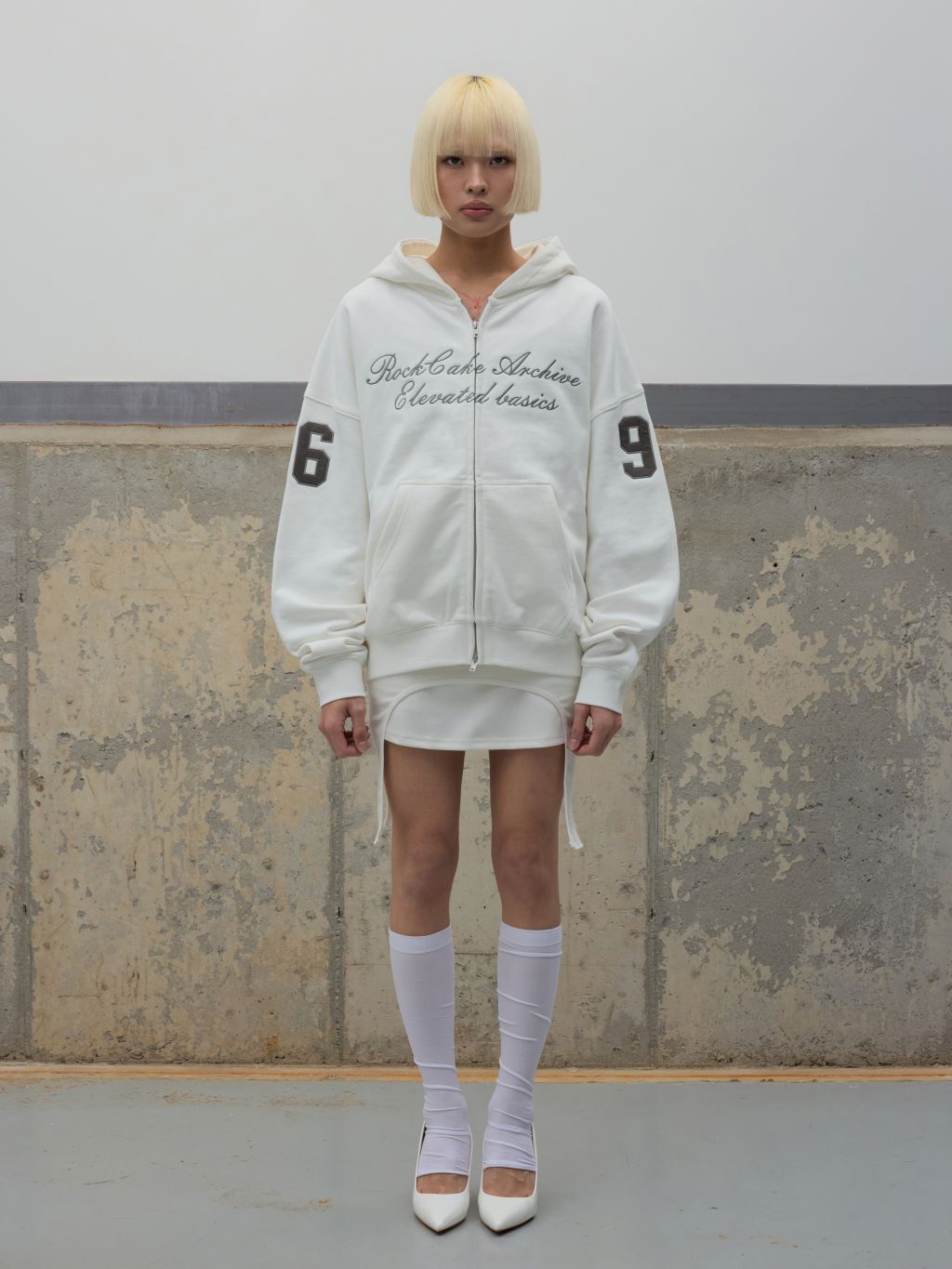 【現貨】96 Script Zip Up Hoodie-White