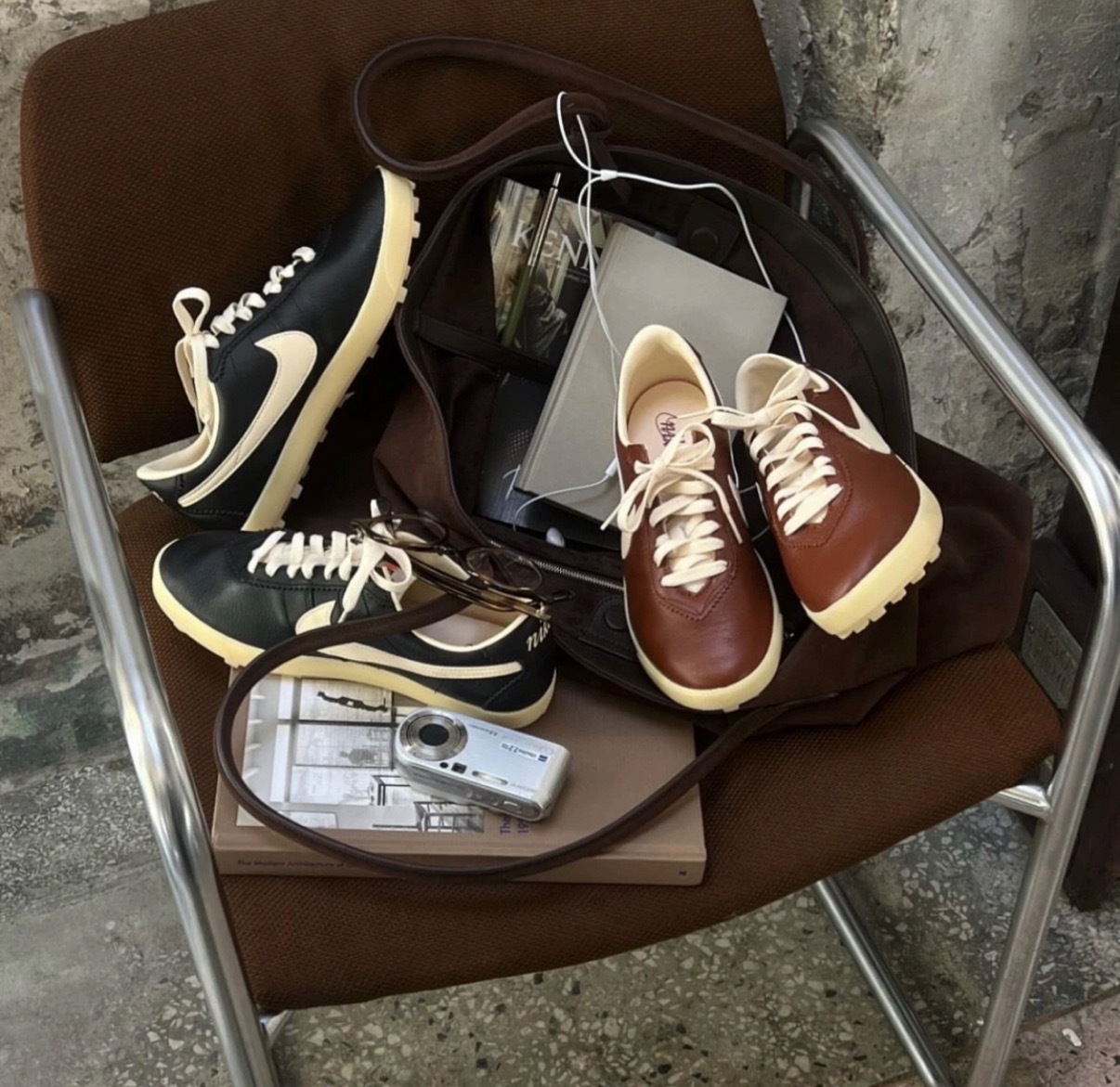 女鞋 NIKE W ASTROGRABBER LTHR 藍色 MEOVV 復古 皮革 鬆餅格紋 休閒鞋【II1259-400】