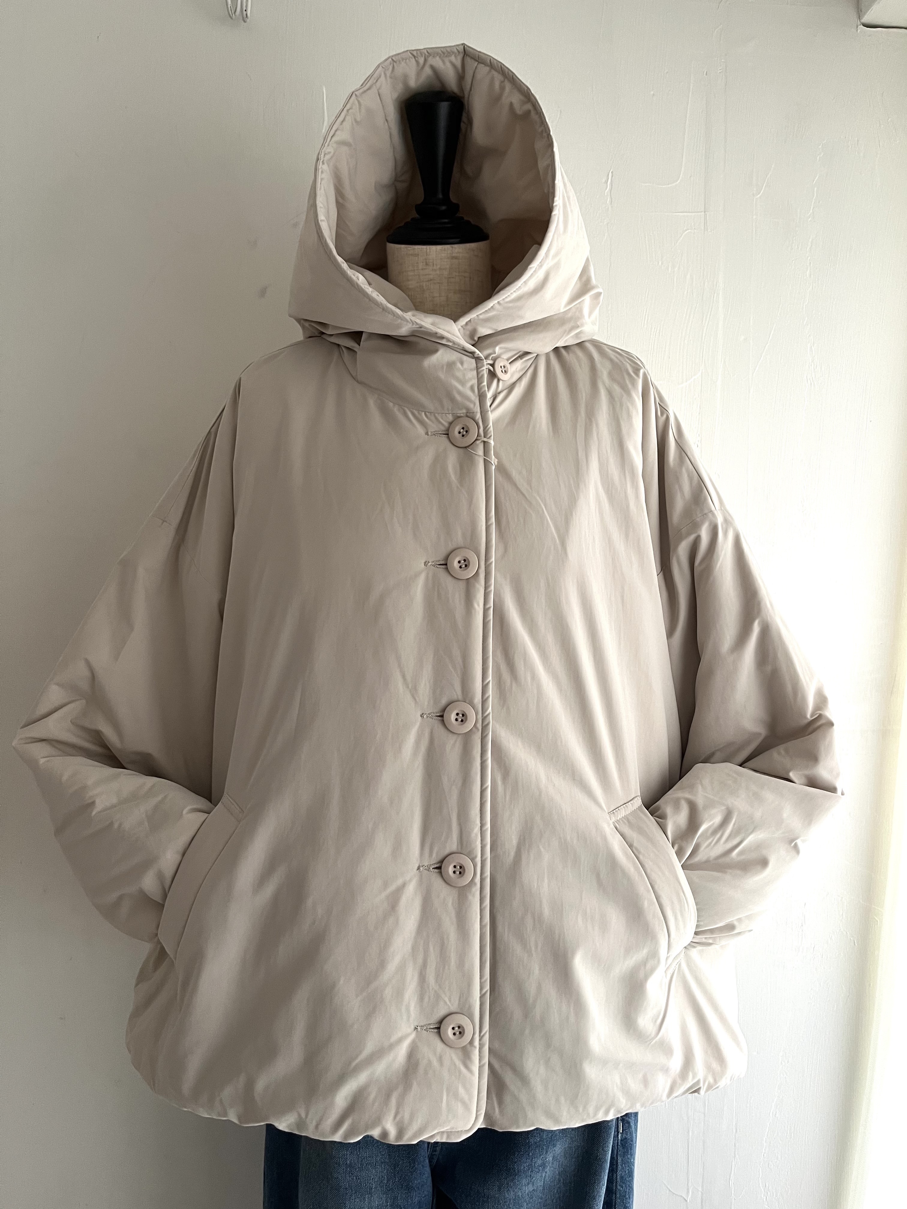 ista-ire象牙色夾綿泡泡領有帽褸