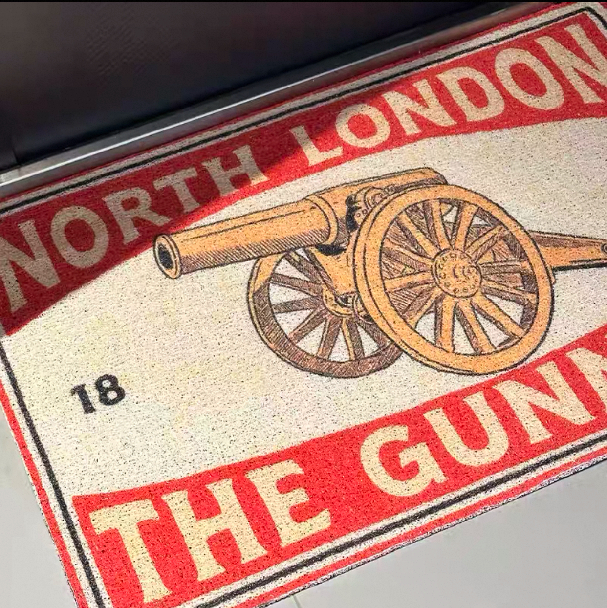 Arsenal The Gunners Retro Home Carpet