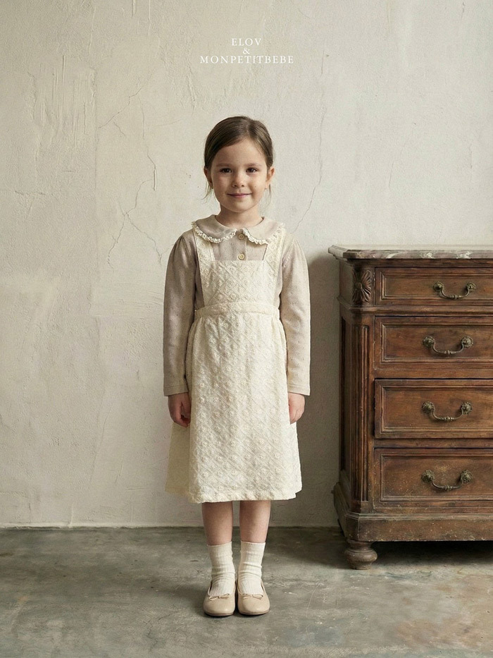 正韓春Monpetitbebe 兩色刺繡花吊帶裙