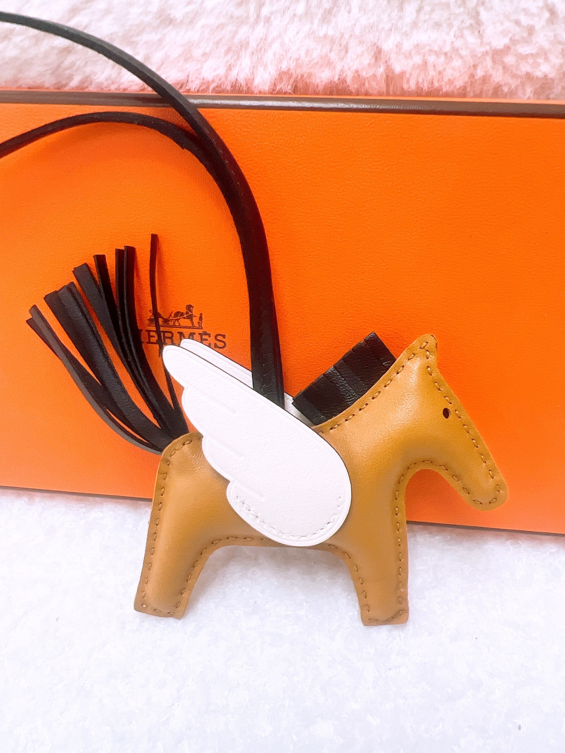 *Unused* Hermes rodeo pegase (sesame/nata/ black/ stamp U)