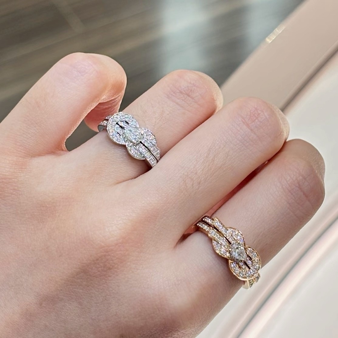 18k Fr”Chance infinie八字鑽指尖緞帶滿鑽高奢定製戒