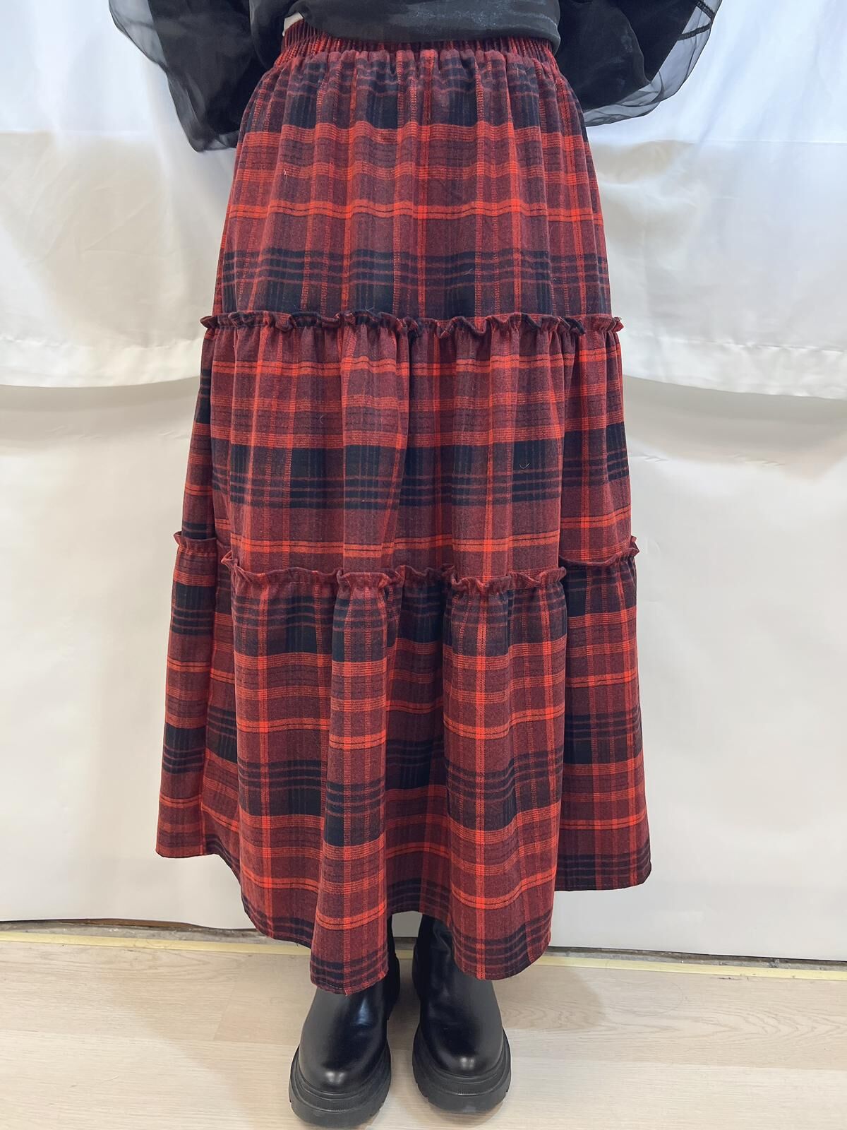 CA Checkered tiered long skirt