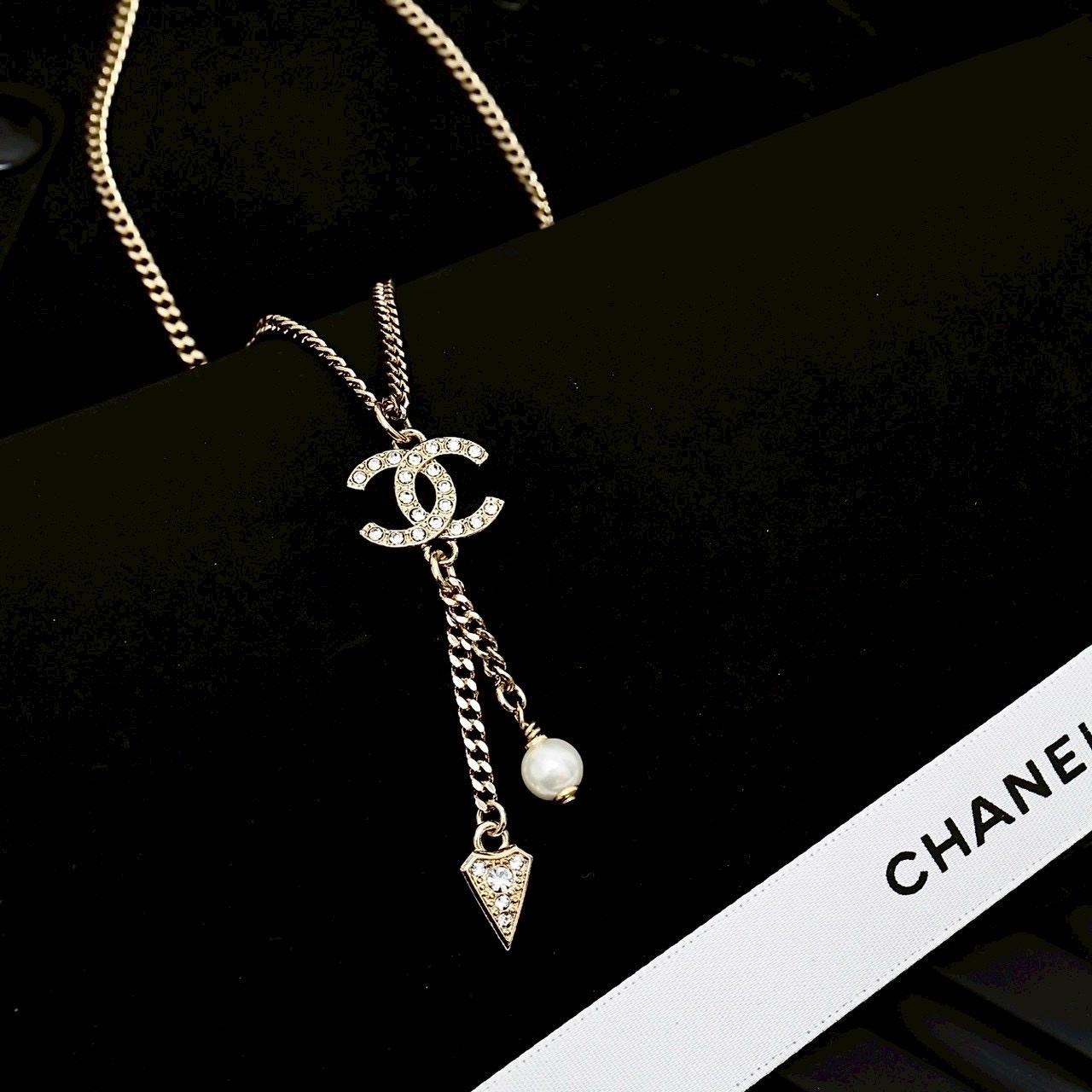 18k香奶奶”25金雙C三角珍珠吊墜”高奢定製長項鍊