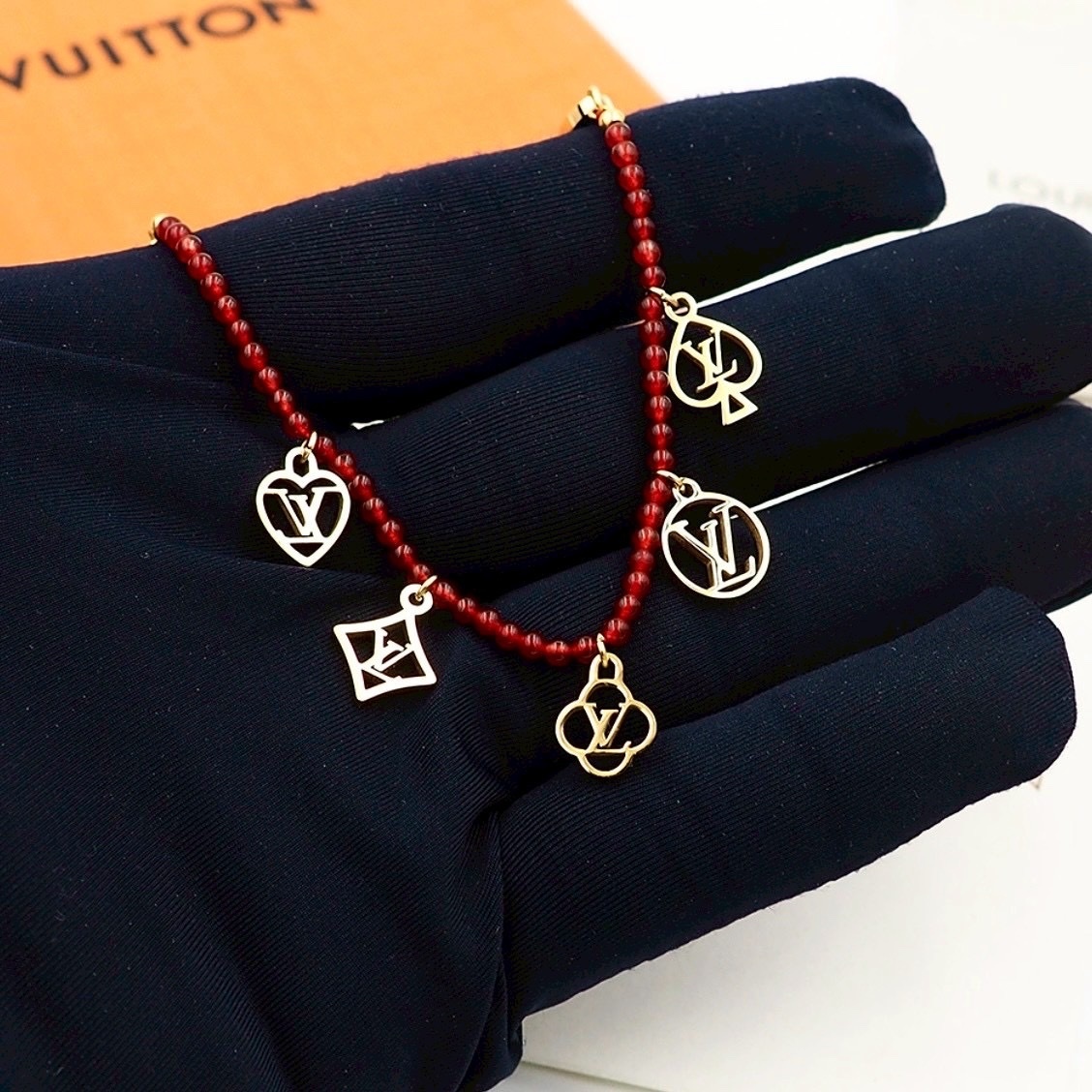 18k”Color Blossom紅珠串鍊鏤空老花墜”高奢定製手鍊