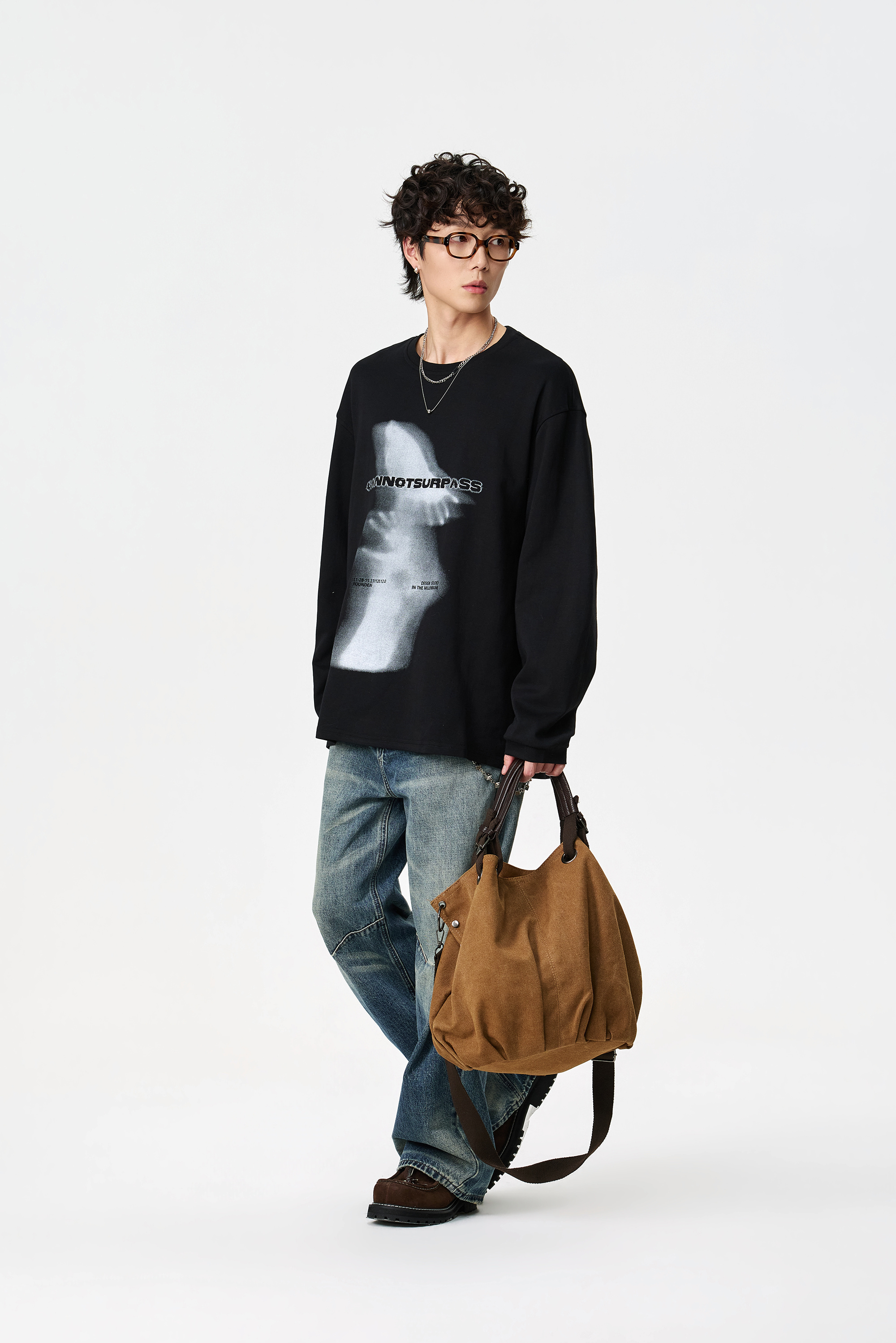 - SIMPLEACTION - 抽象印花設計感長袖上衣