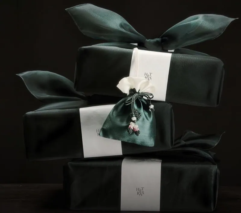 【Hetras】2026 新年限定套組(擴香500ml+香氛噴霧300ml+洗手乳515ml+護手霜50ml+香囊)