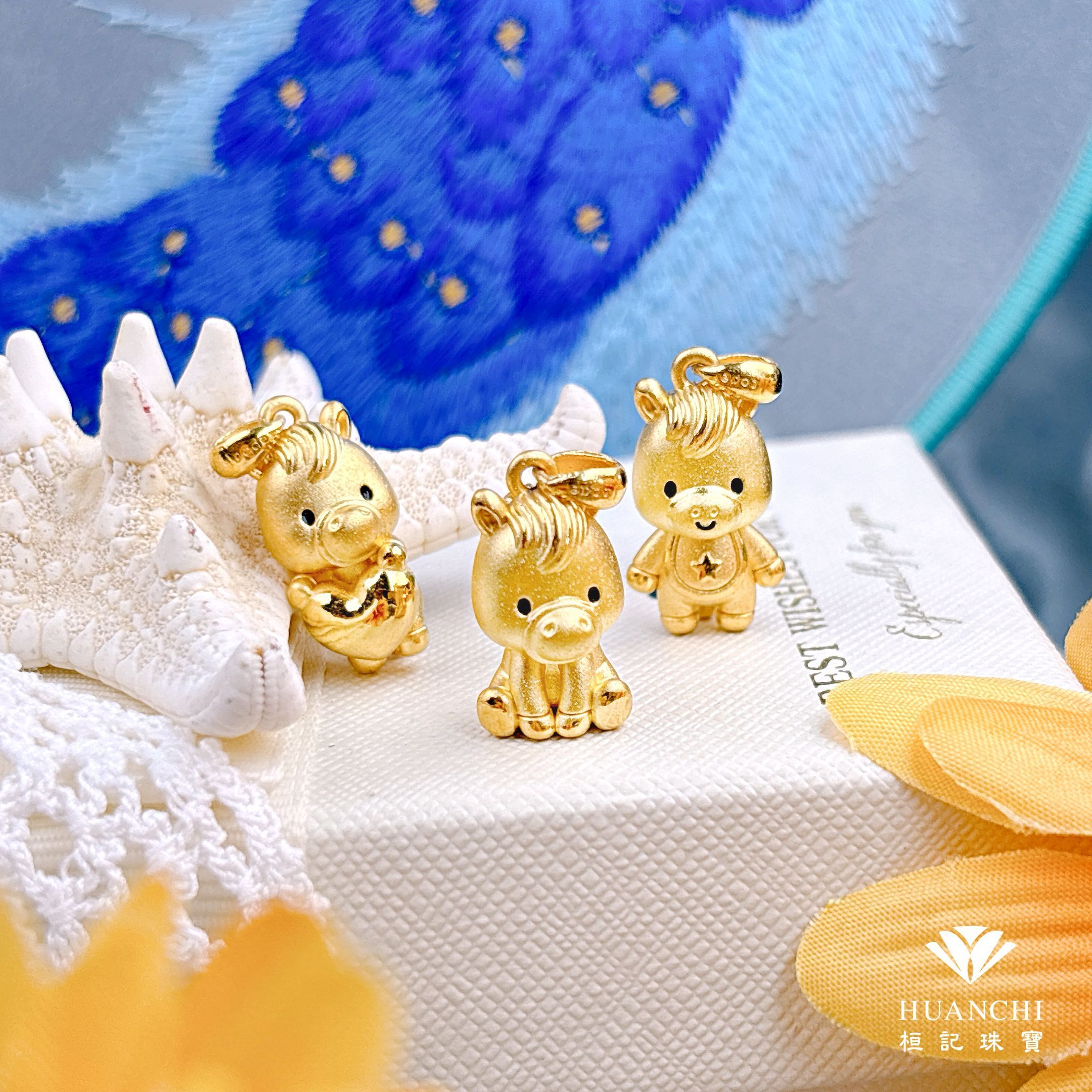 可愛馬寶貝/愛馬飾/微笑小馬 黃金墜子