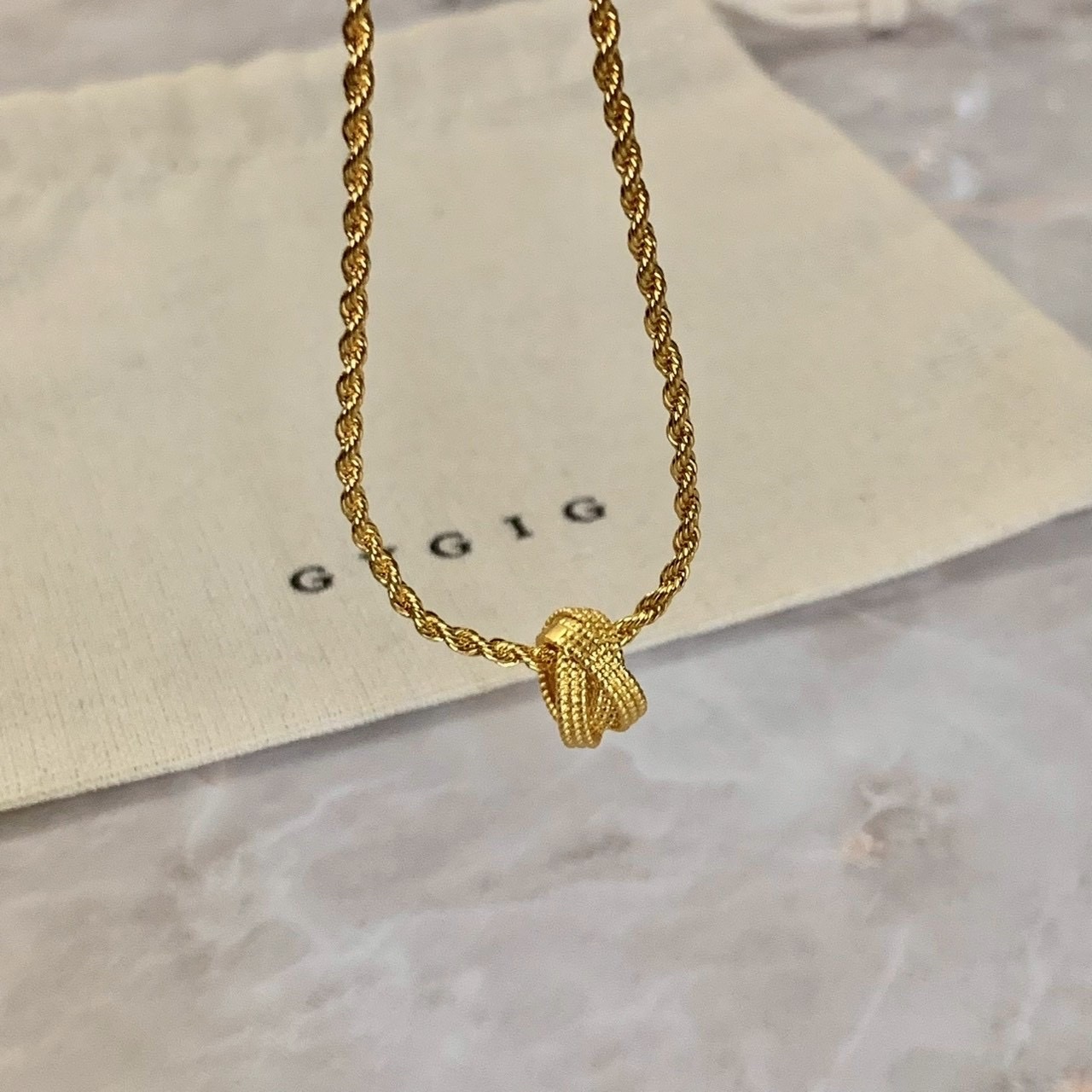 Gy”glow金環相扣密麻花項鍊