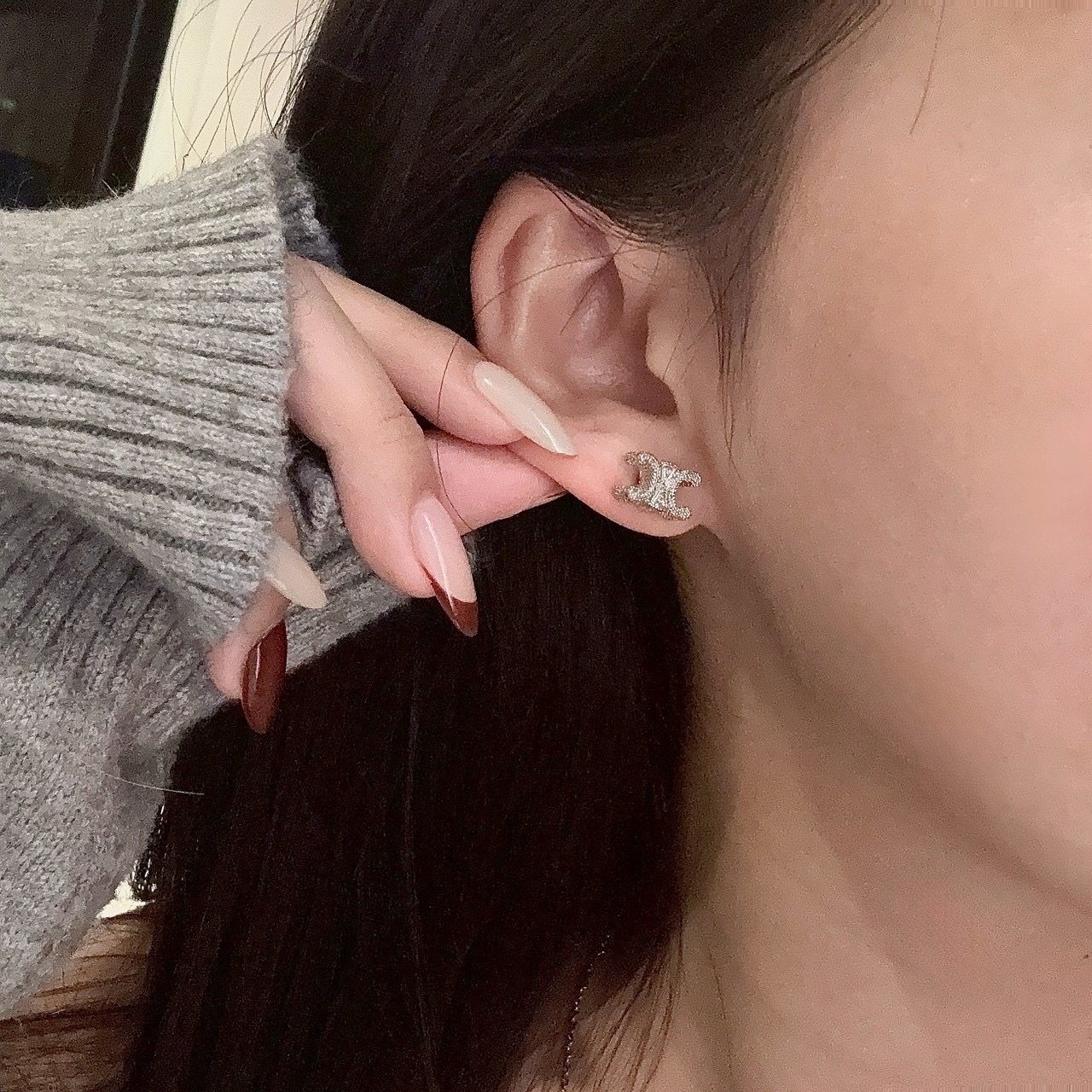 Gy”Lumière燙金浮雕立體凱旋門’重工耳釘