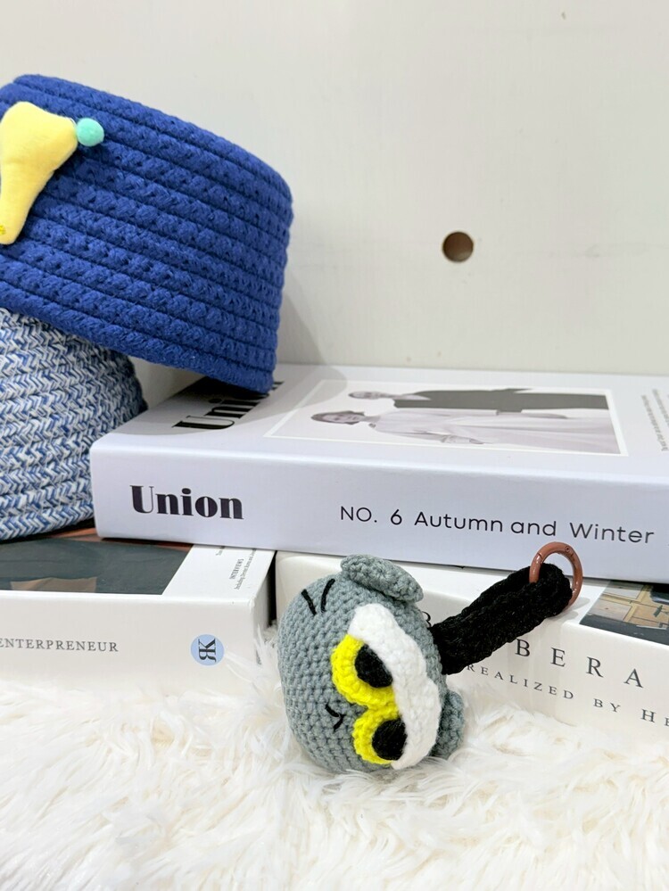 灰色貓貓大頭吊飾