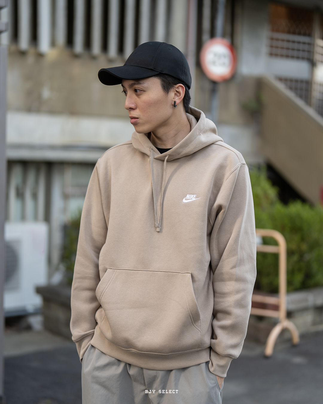 日本連線代購現貨 NIKE 刺繡LOGO 帽踢 BV2655-247 奶茶