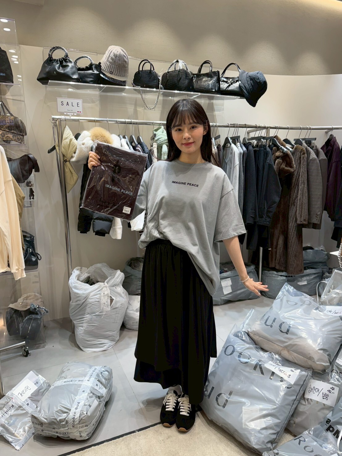 RB5417 字母中性Tee *特價* (優惠碼同充值購物金不適用)